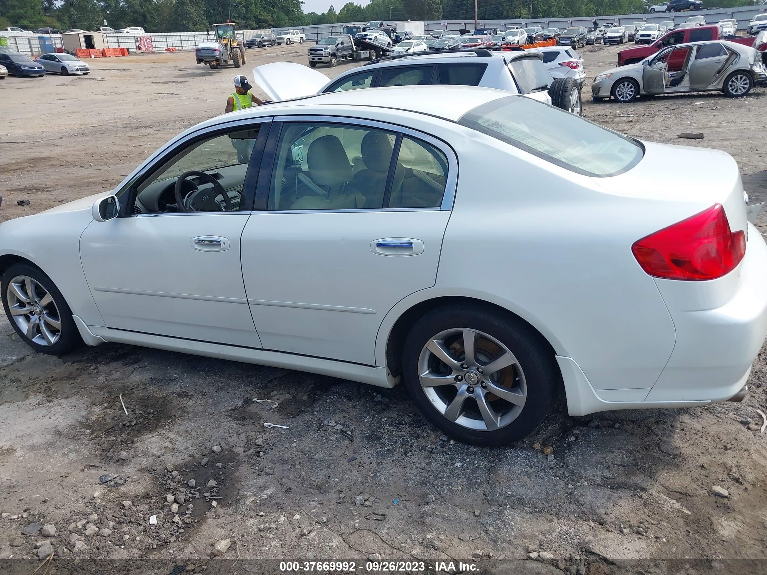 Photo 14 VIN: JNKCV51E95M222931 - INFINITI G 