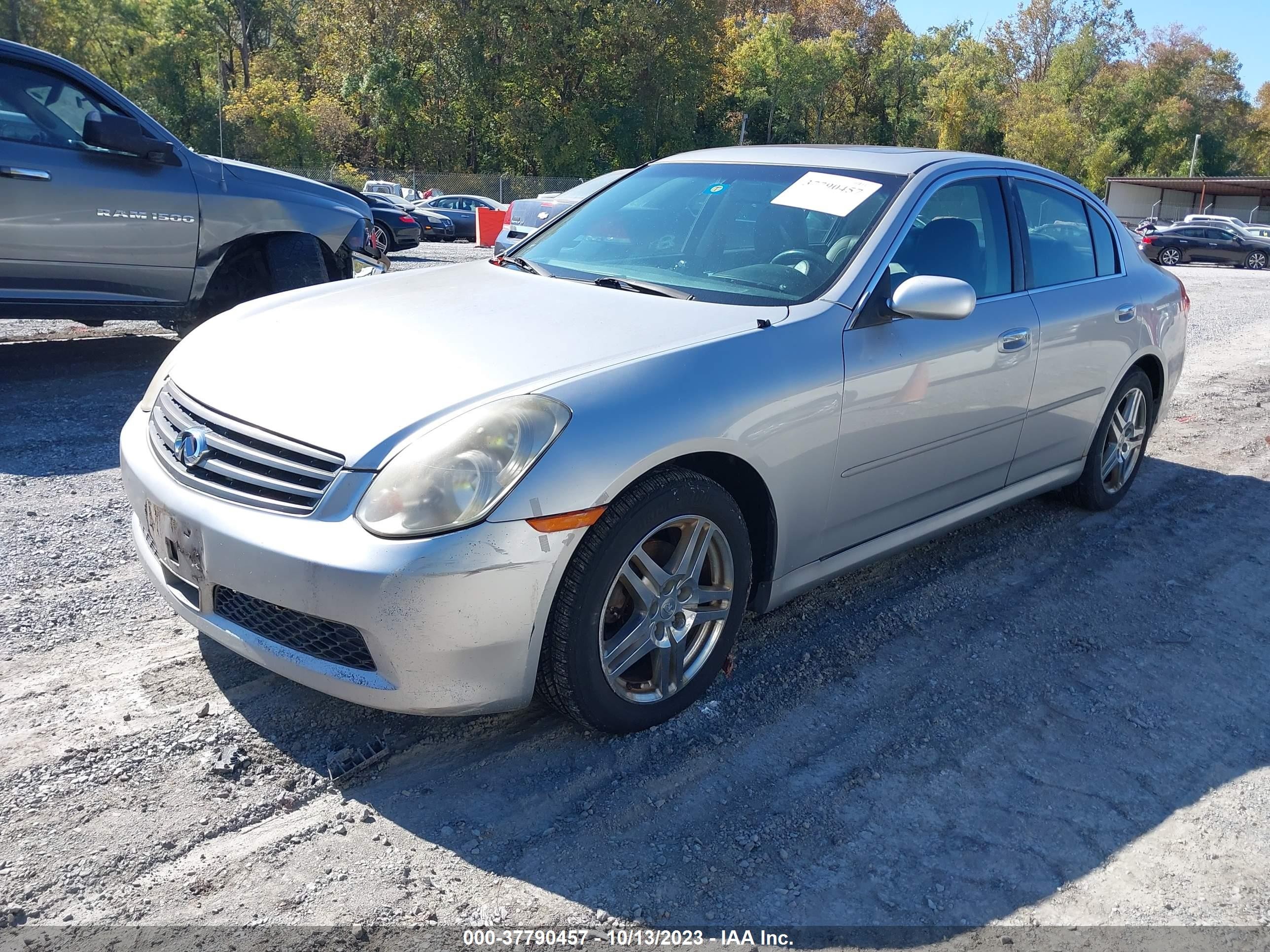 Photo 1 VIN: JNKCV51F15M303477 - INFINITI G 