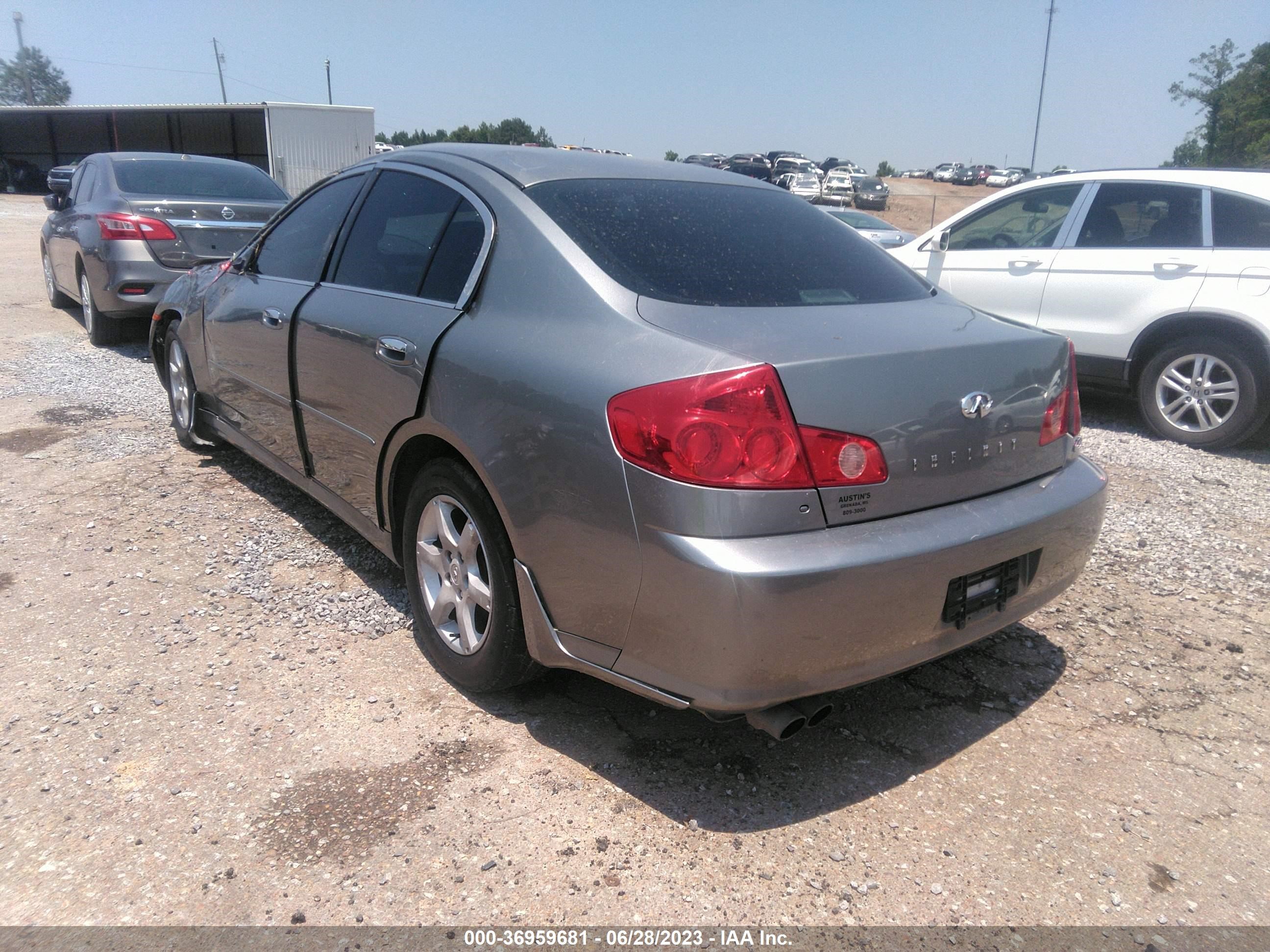 Photo 2 VIN: JNKCV51F35M307157 - INFINITI G 