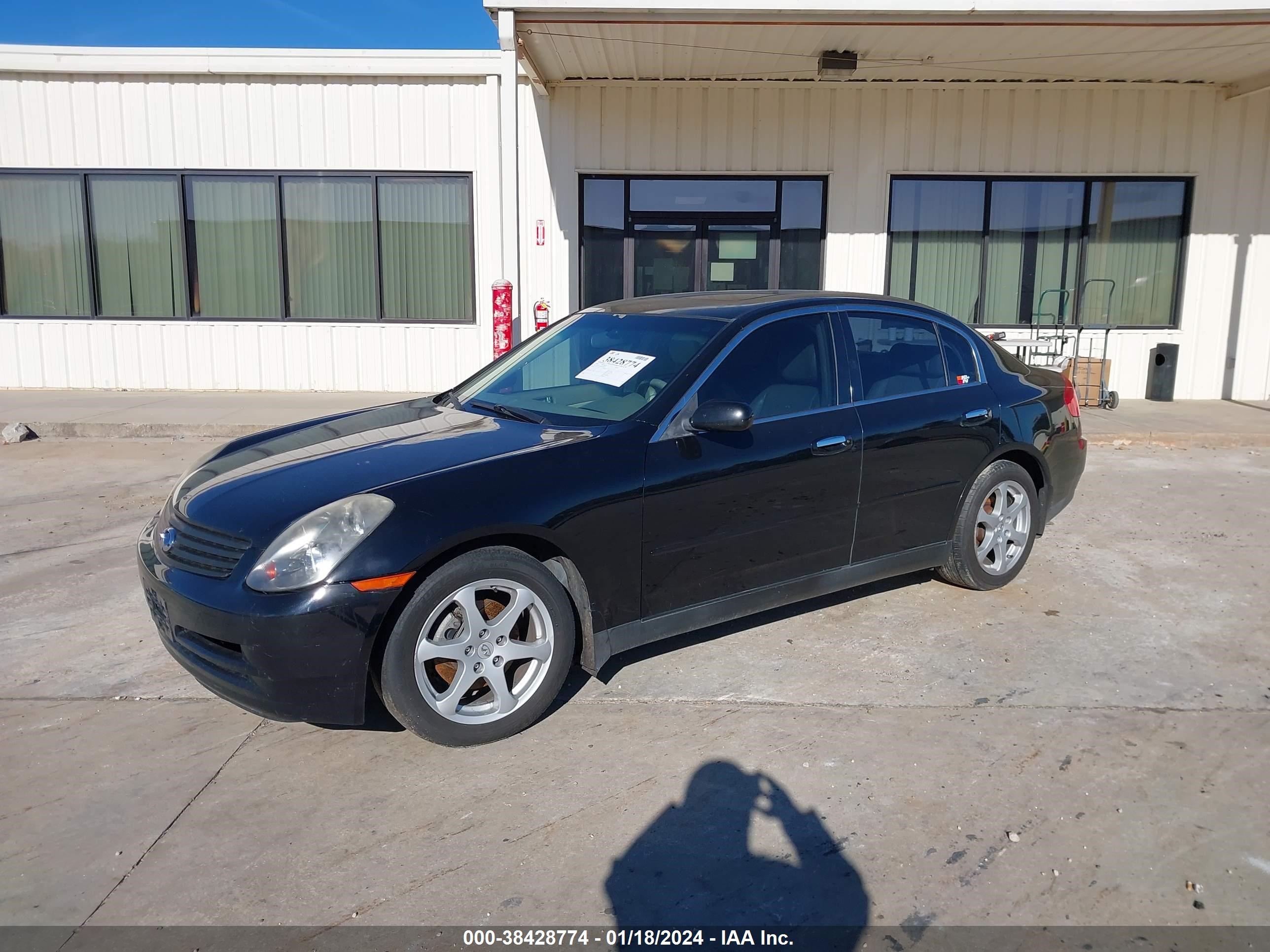 Photo 1 VIN: JNKCV51F84M704958 - INFINITI G 