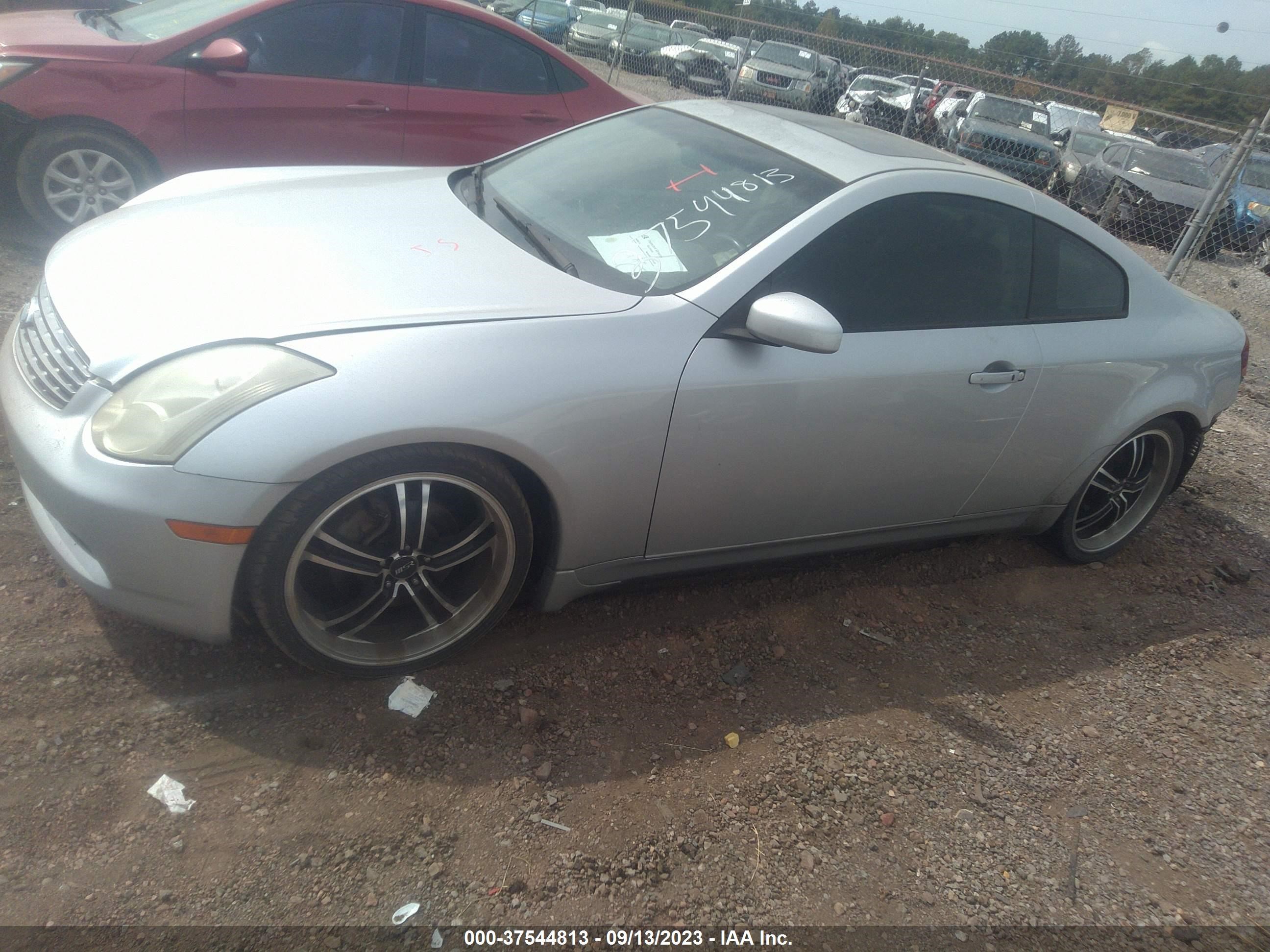 Photo 13 VIN: JNKCV54E07M906782 - INFINITI G 