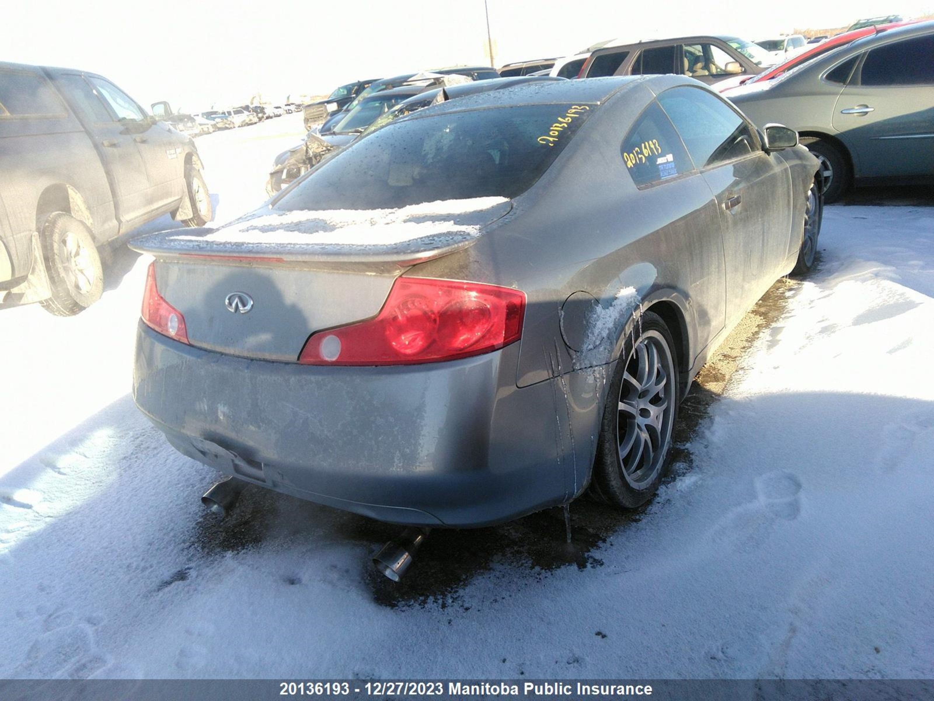 Photo 3 VIN: JNKCV54E25M408595 - INFINITI G 