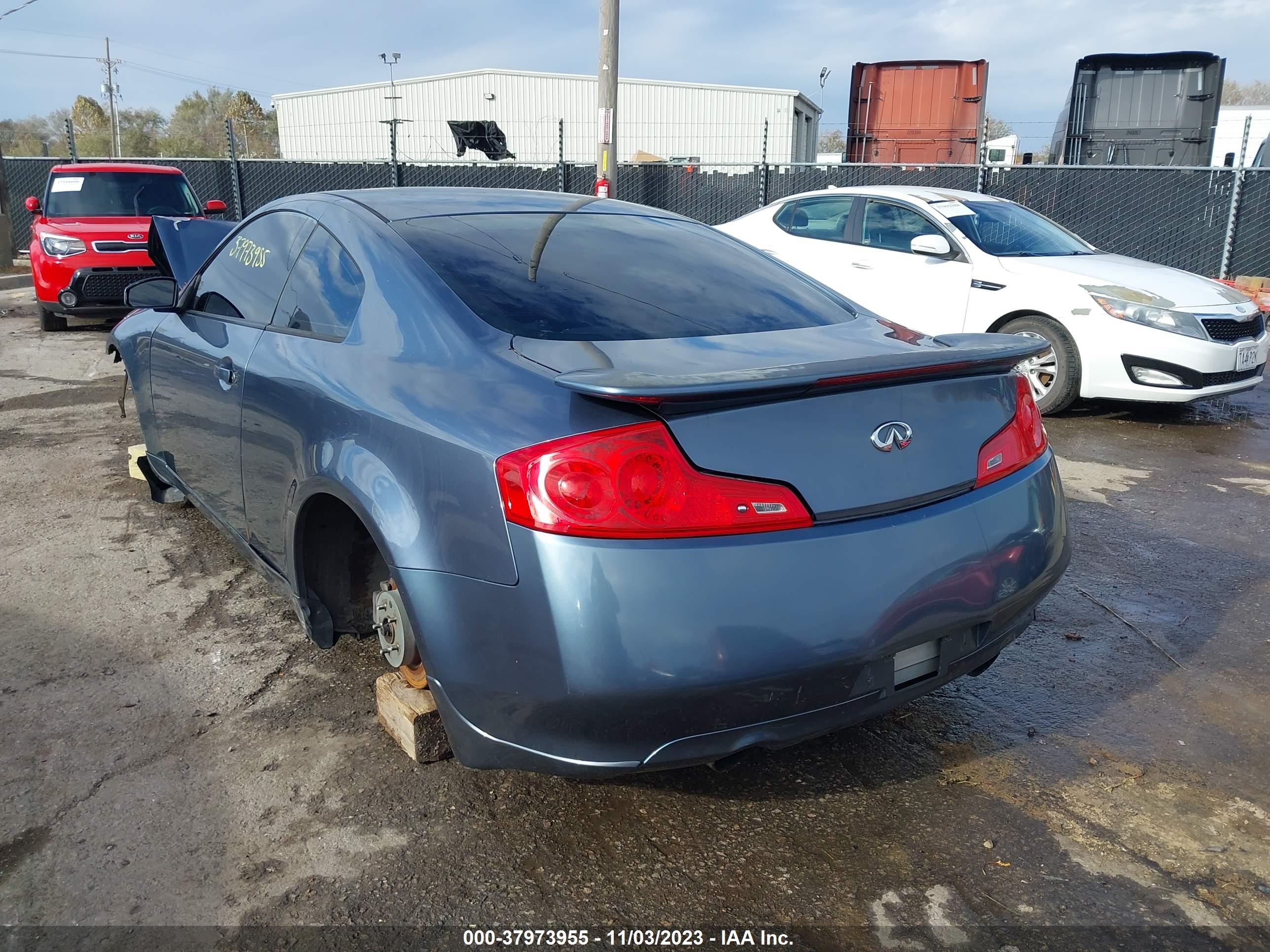 Photo 2 VIN: JNKCV54E26M707201 - INFINITI G 