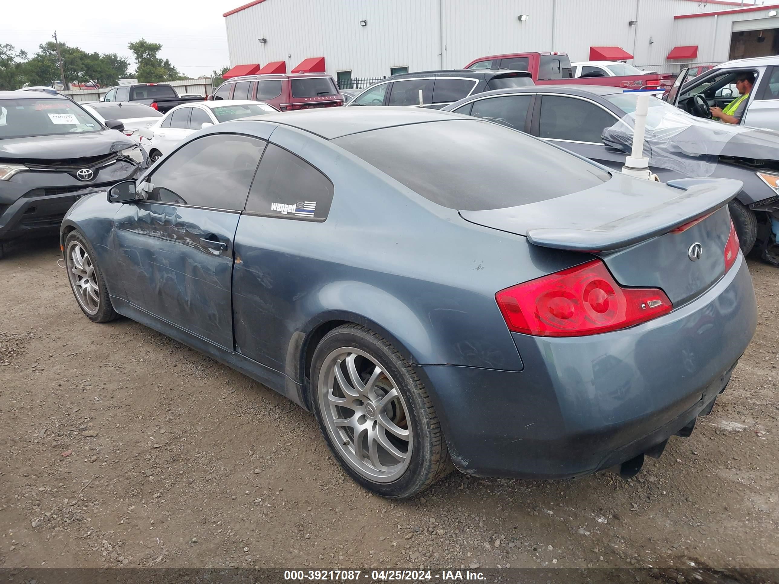 Photo 2 VIN: JNKCV54E26M707862 - INFINITI G 