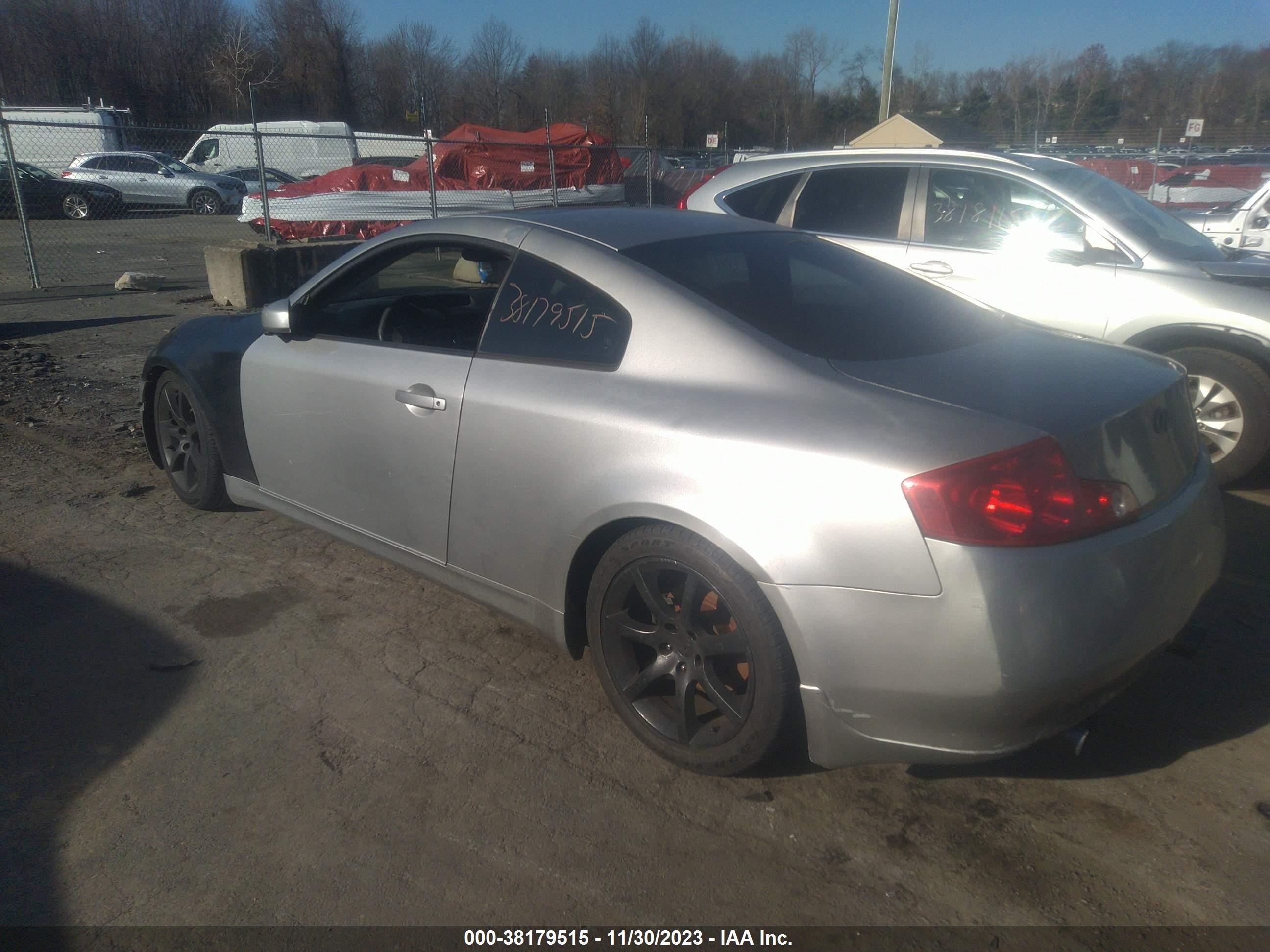 Photo 2 VIN: JNKCV54E35M409996 - INFINITI G 