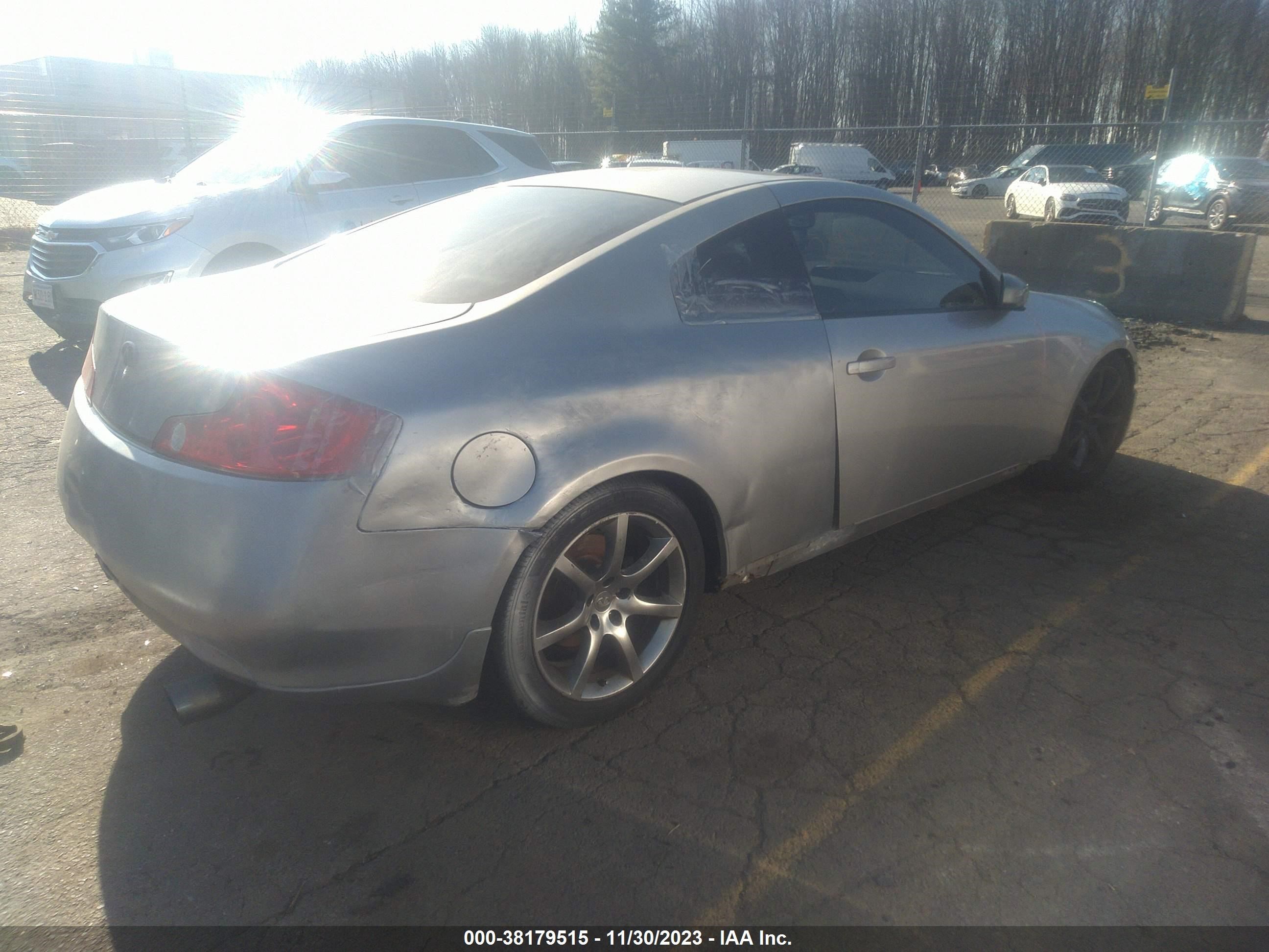 Photo 3 VIN: JNKCV54E35M409996 - INFINITI G 