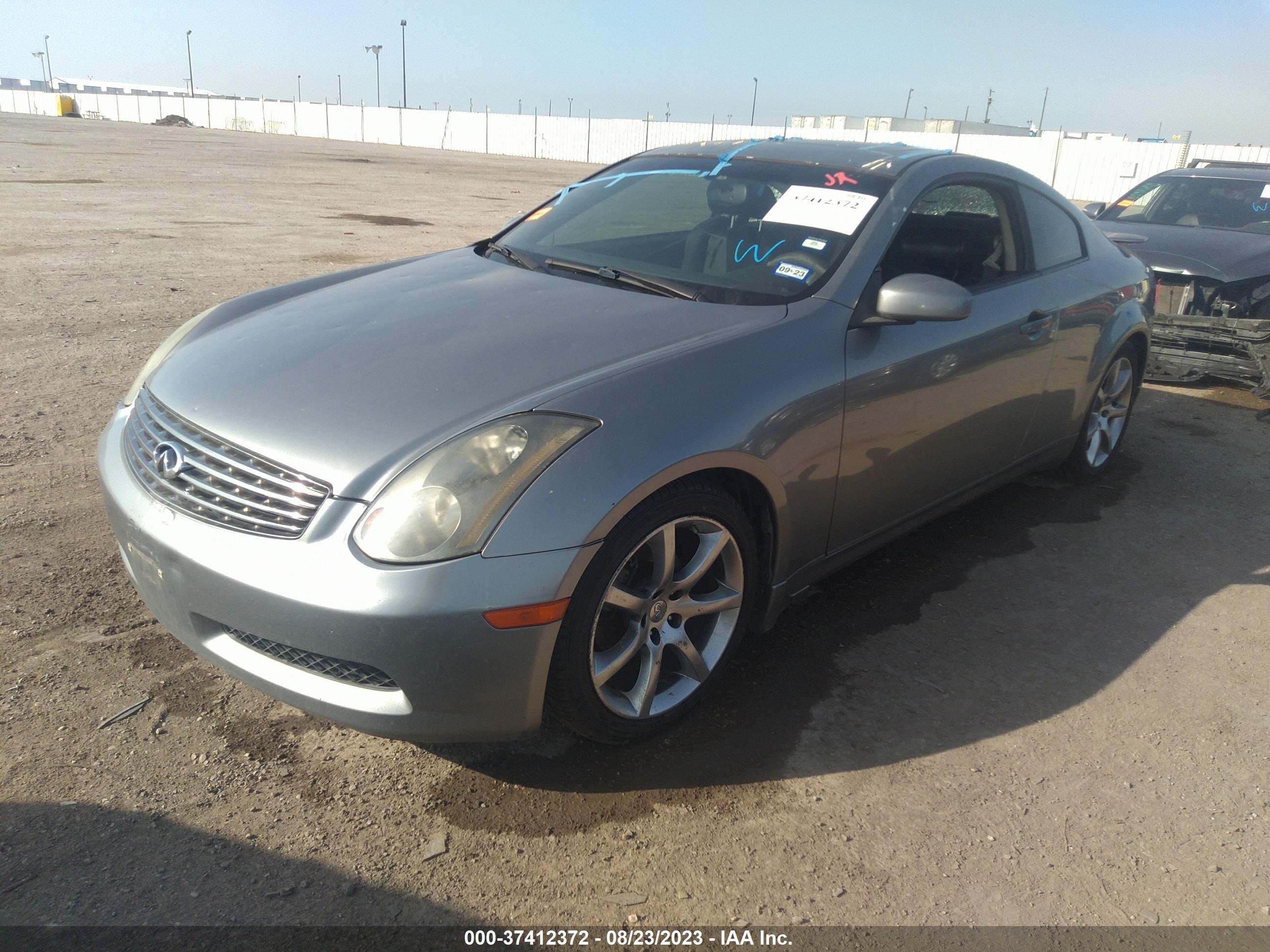 Photo 1 VIN: JNKCV54E44M800430 - INFINITI G 