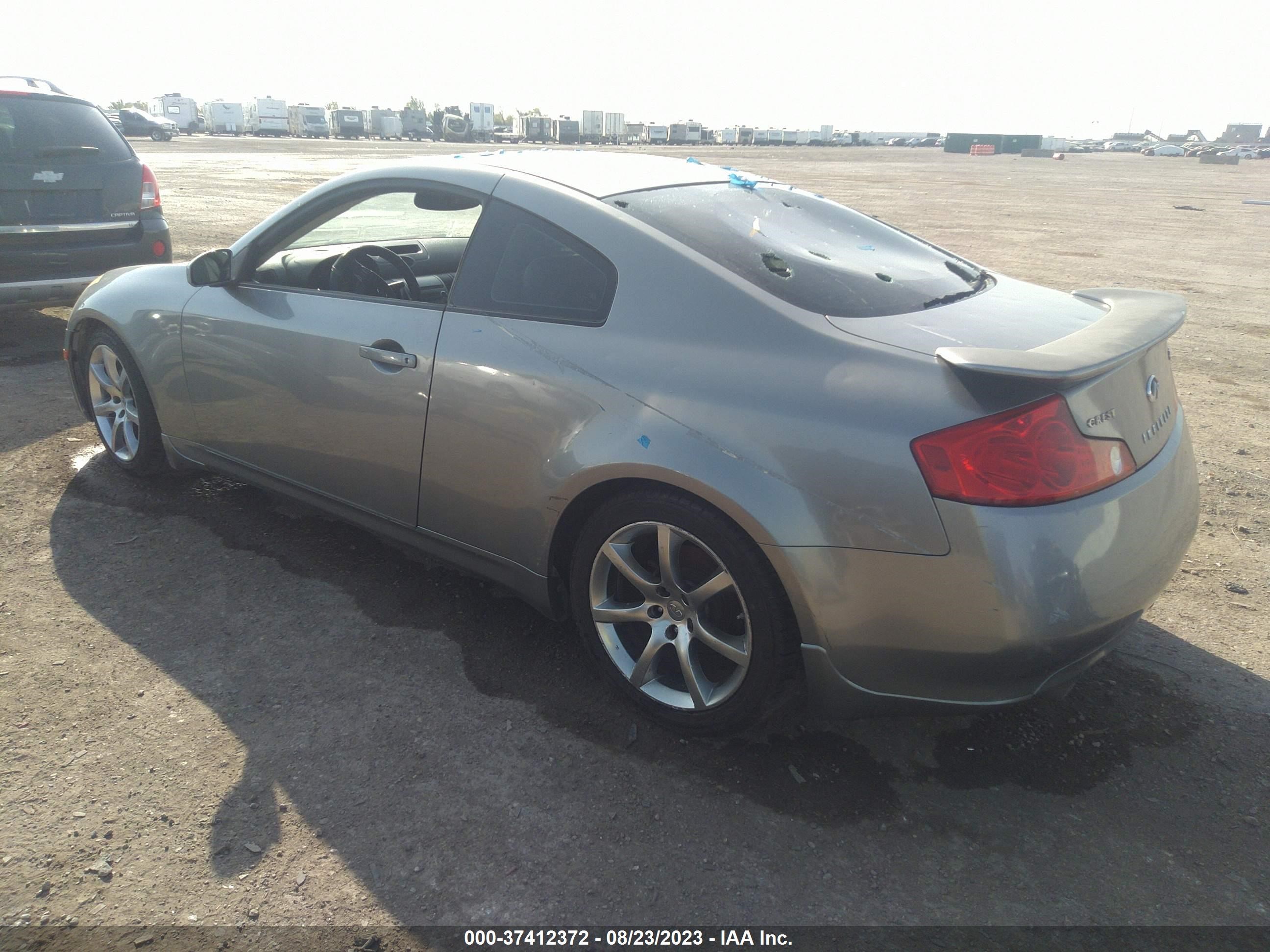 Photo 2 VIN: JNKCV54E44M800430 - INFINITI G 