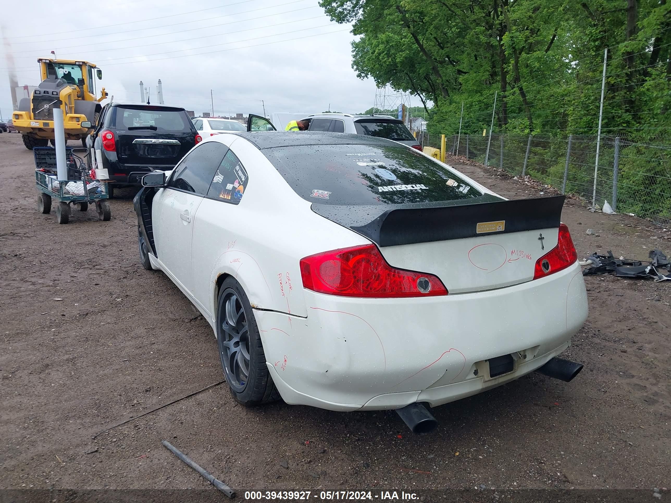 Photo 2 VIN: JNKCV54E45M410090 - INFINITI G 