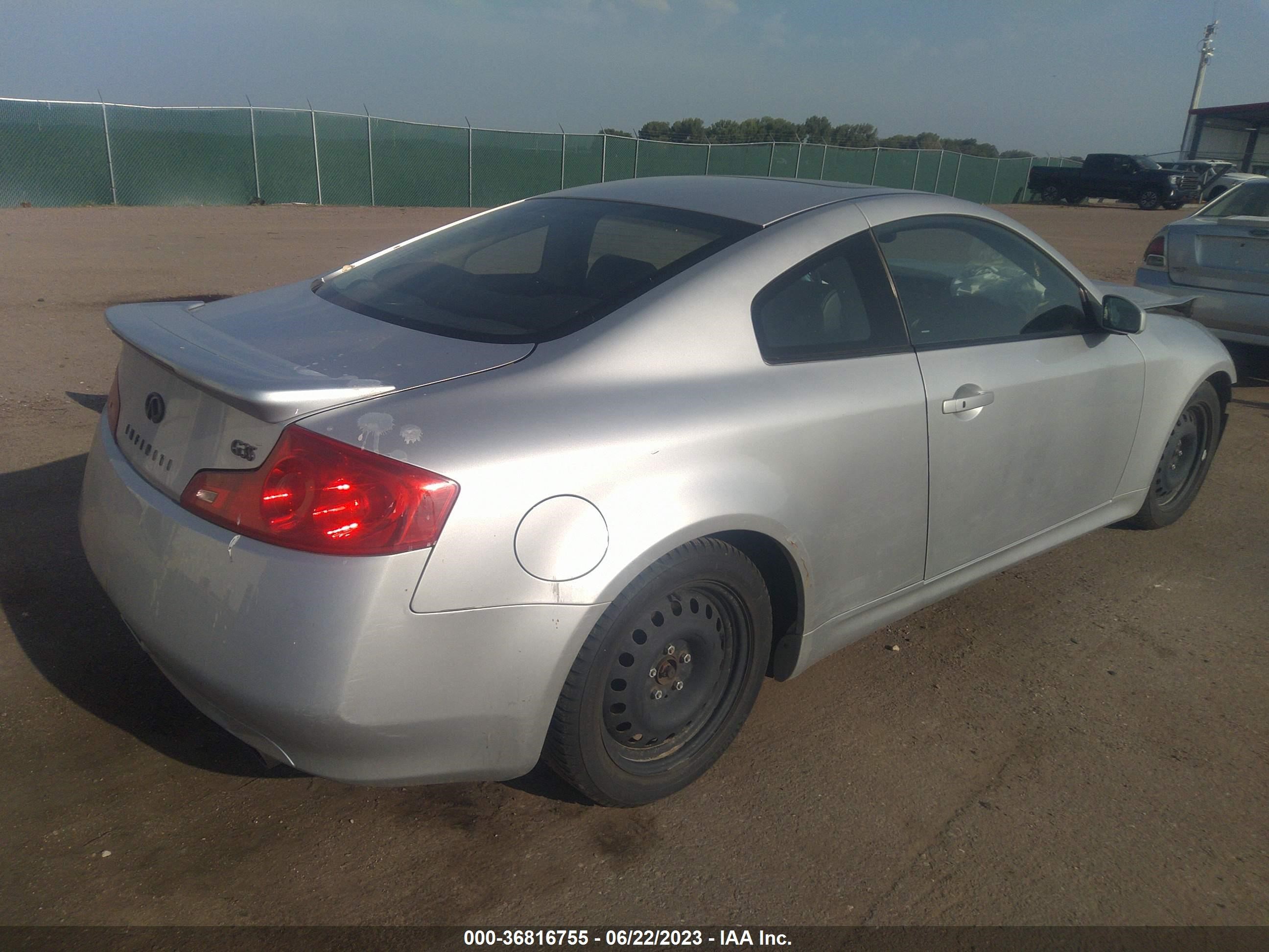 Photo 3 VIN: JNKCV54E56M710190 - INFINITI G 