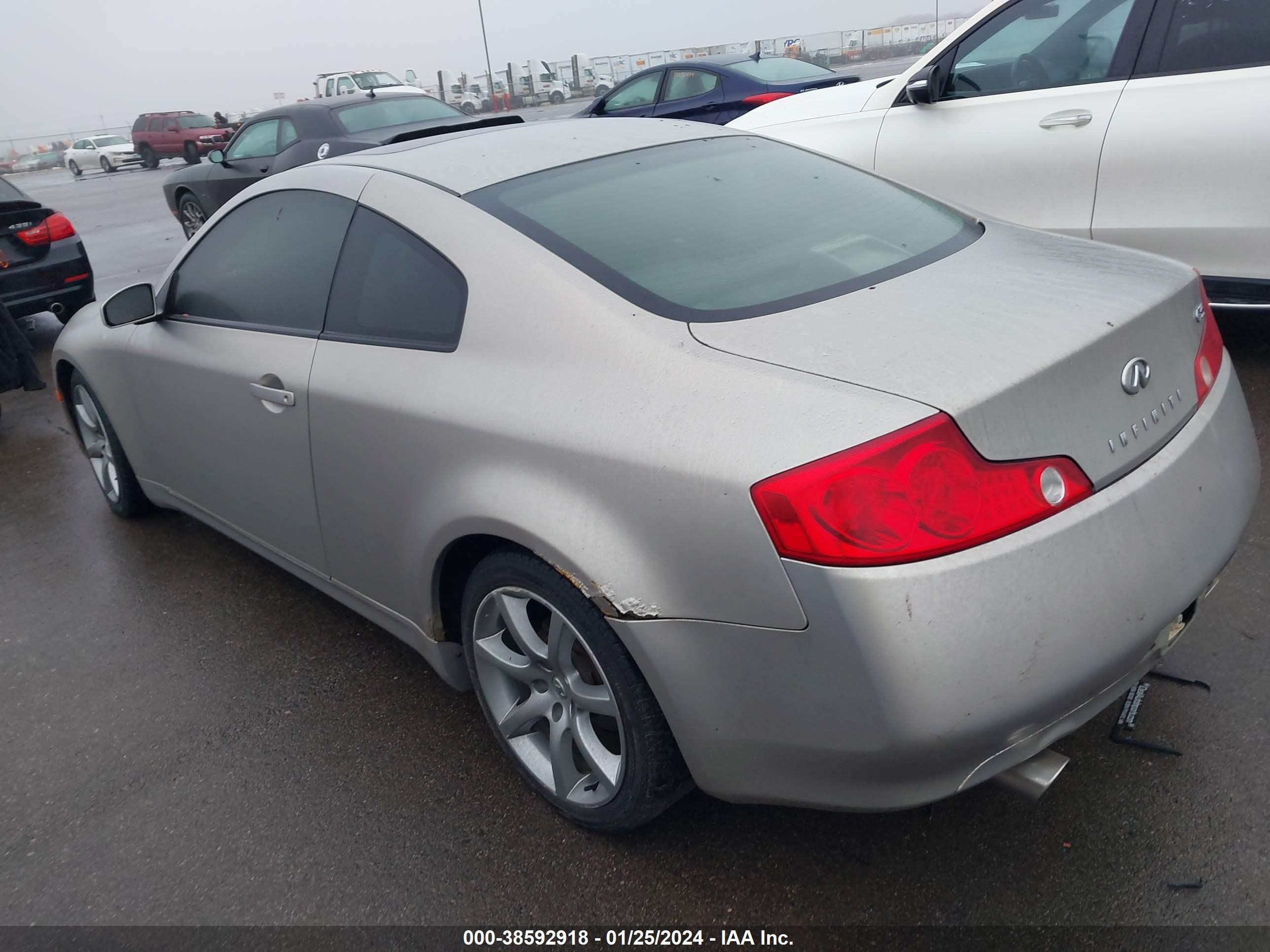 Photo 2 VIN: JNKCV54E73M204453 - INFINITI G 