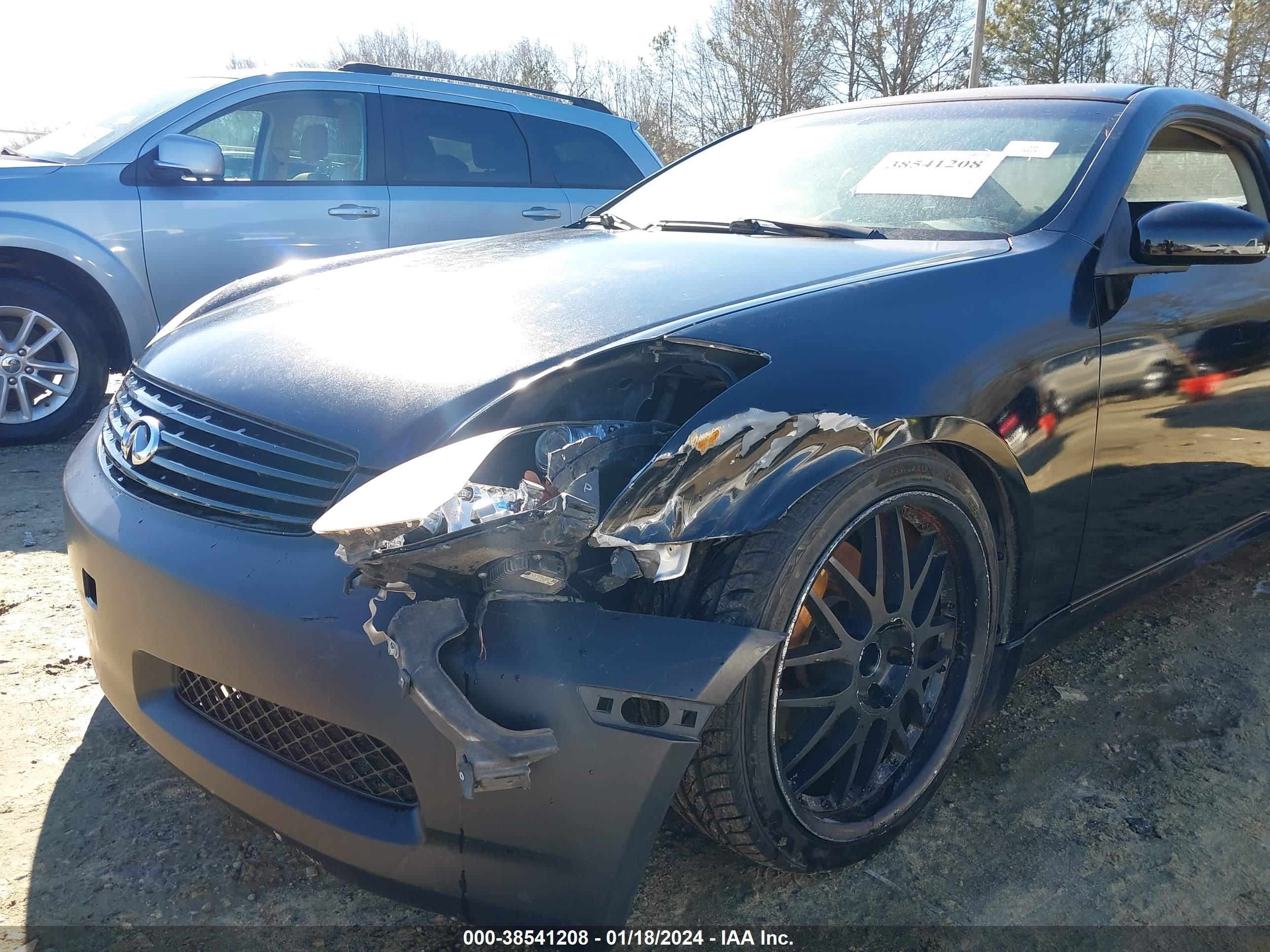 Photo 5 VIN: JNKCV54E73M217848 - INFINITI G 