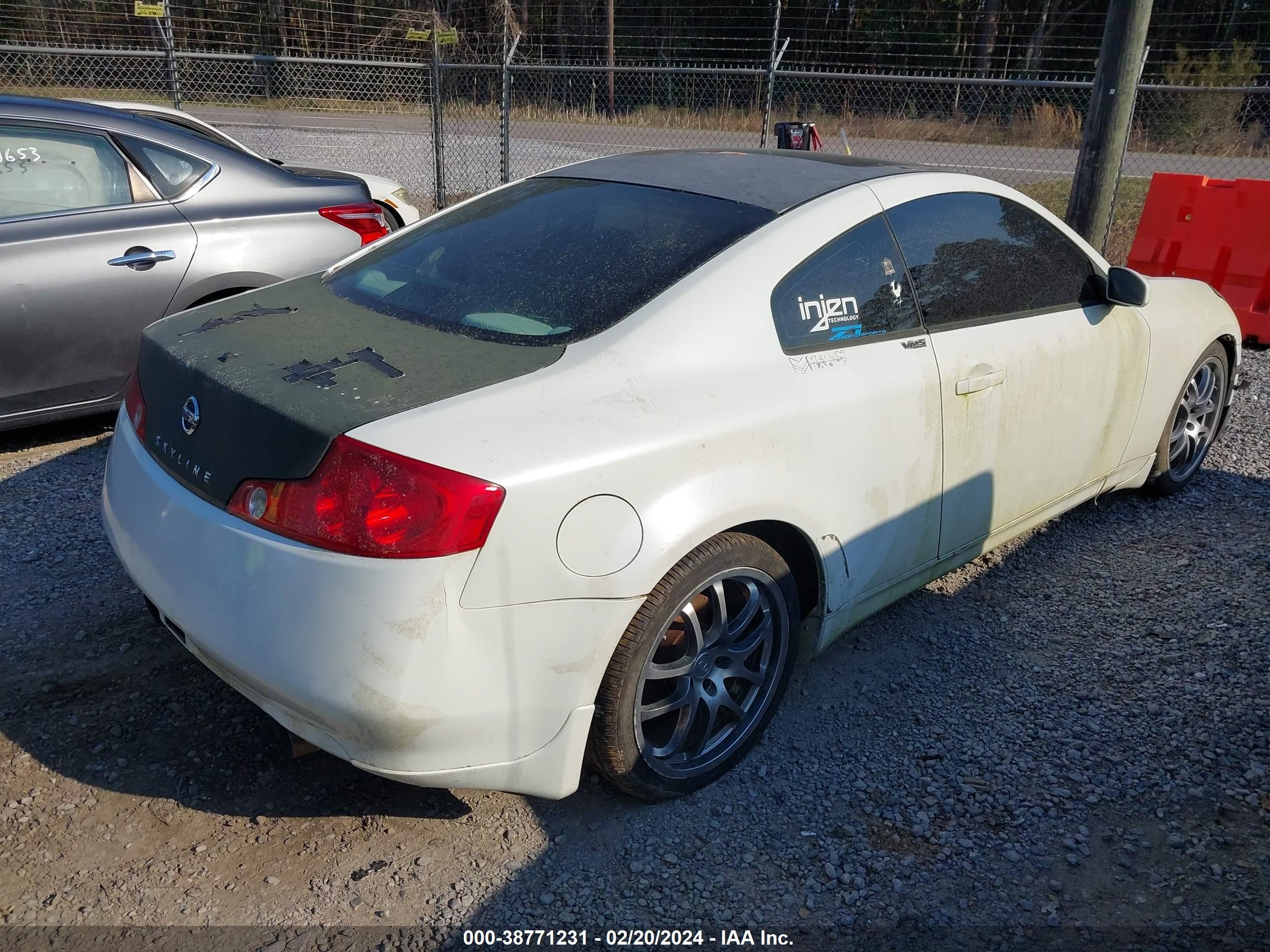 Photo 3 VIN: JNKCV54E75M404042 - INFINITI G 