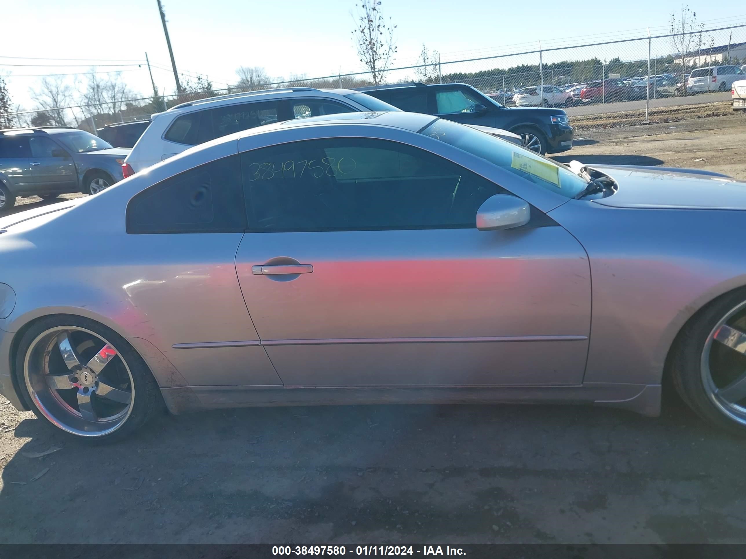 Photo 12 VIN: JNKCV54E75M419043 - INFINITI G 