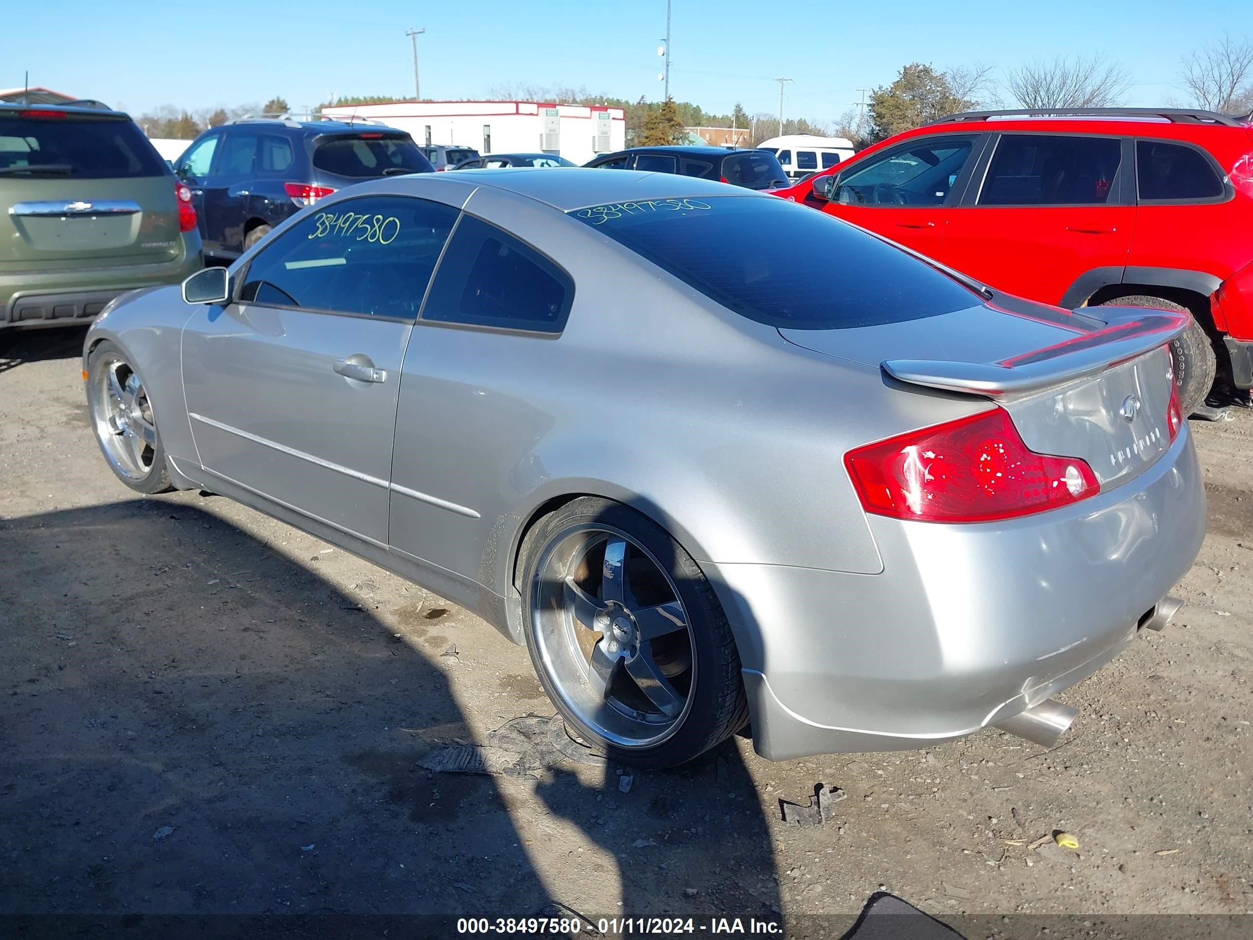 Photo 2 VIN: JNKCV54E75M419043 - INFINITI G 