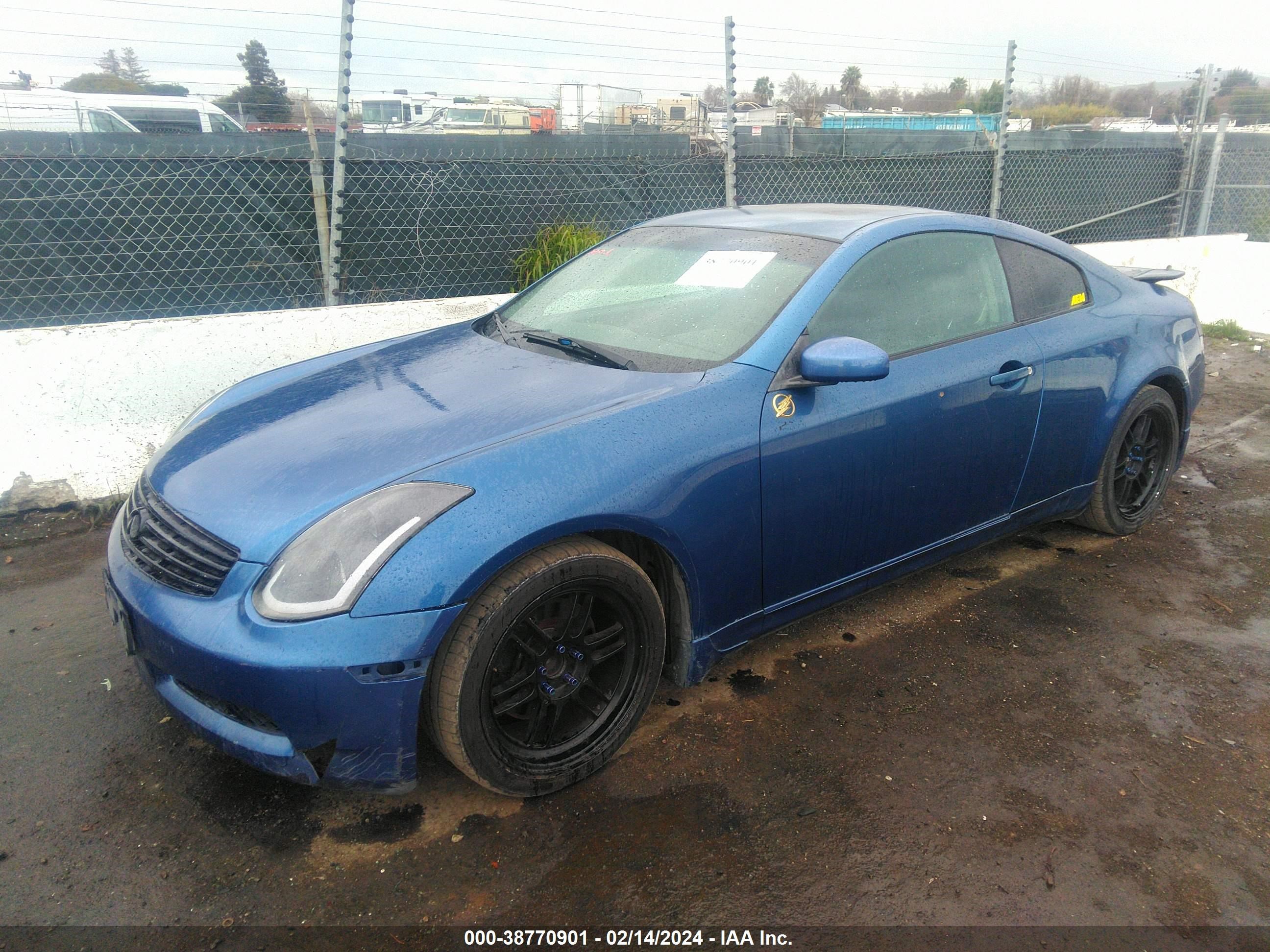 Photo 1 VIN: JNKCV54E85M403885 - INFINITI G 