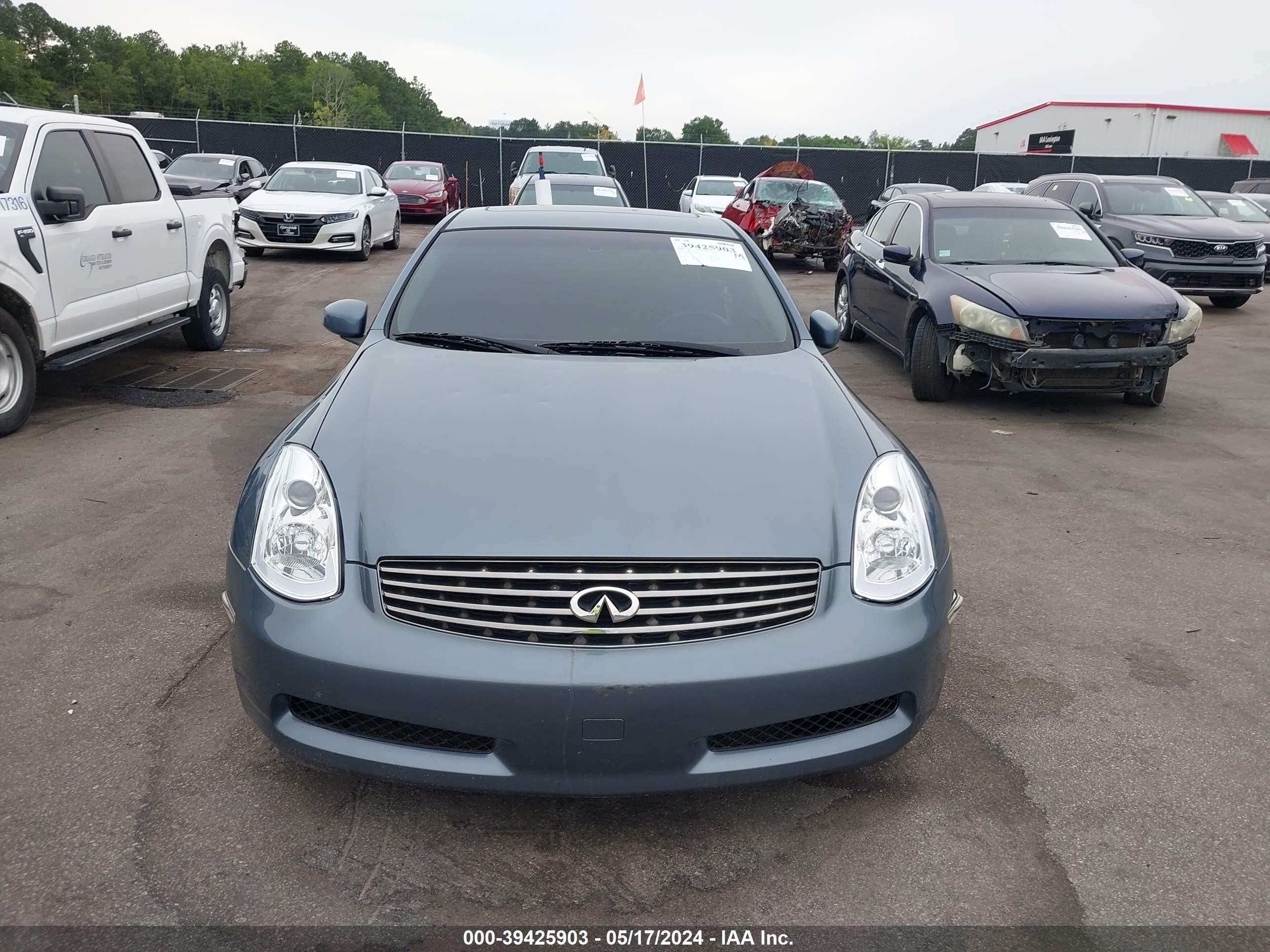 Photo 11 VIN: JNKCV54E95M415706 - INFINITI G 