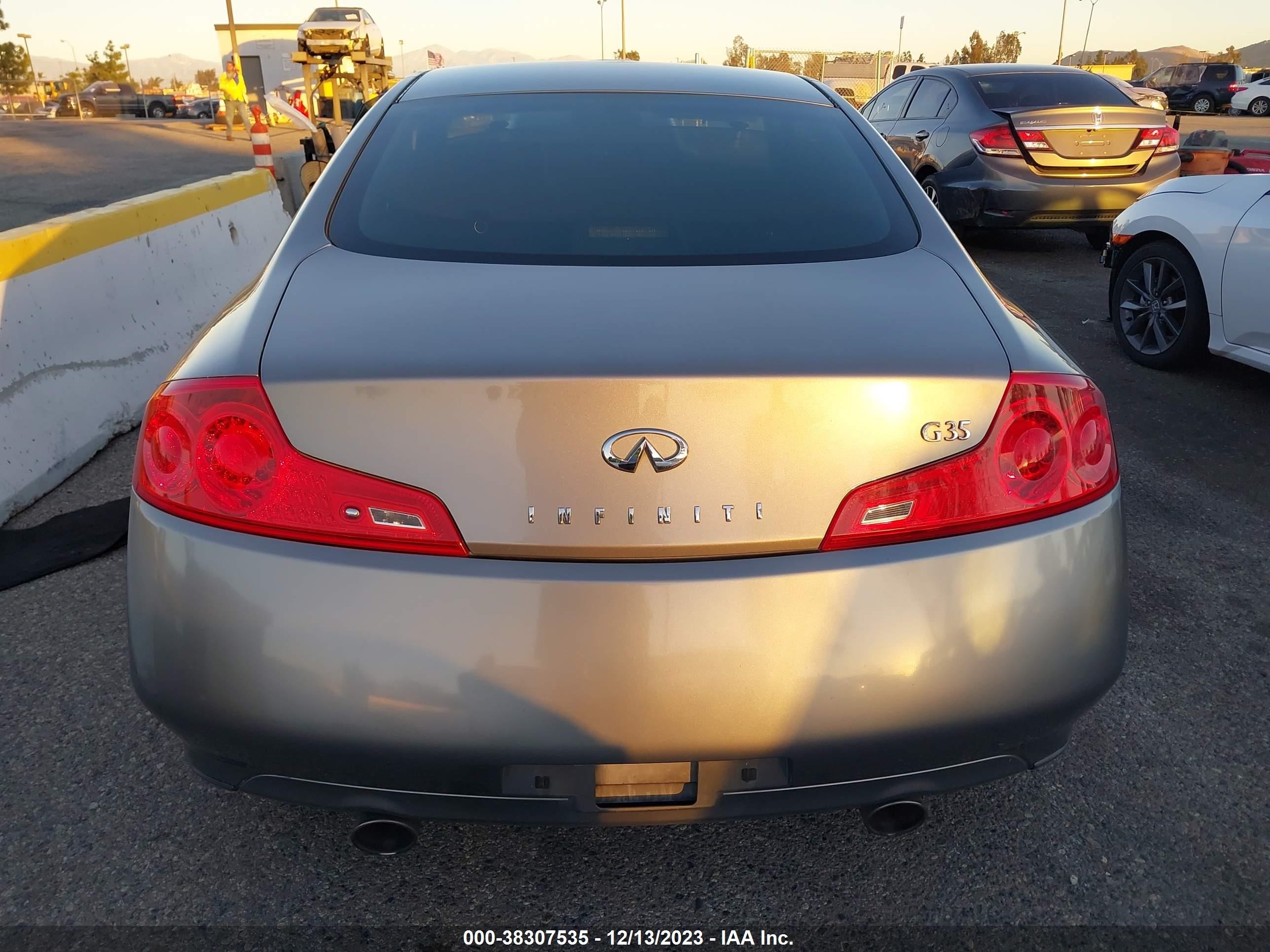 Photo 15 VIN: JNKCV54E96M716929 - INFINITI G 