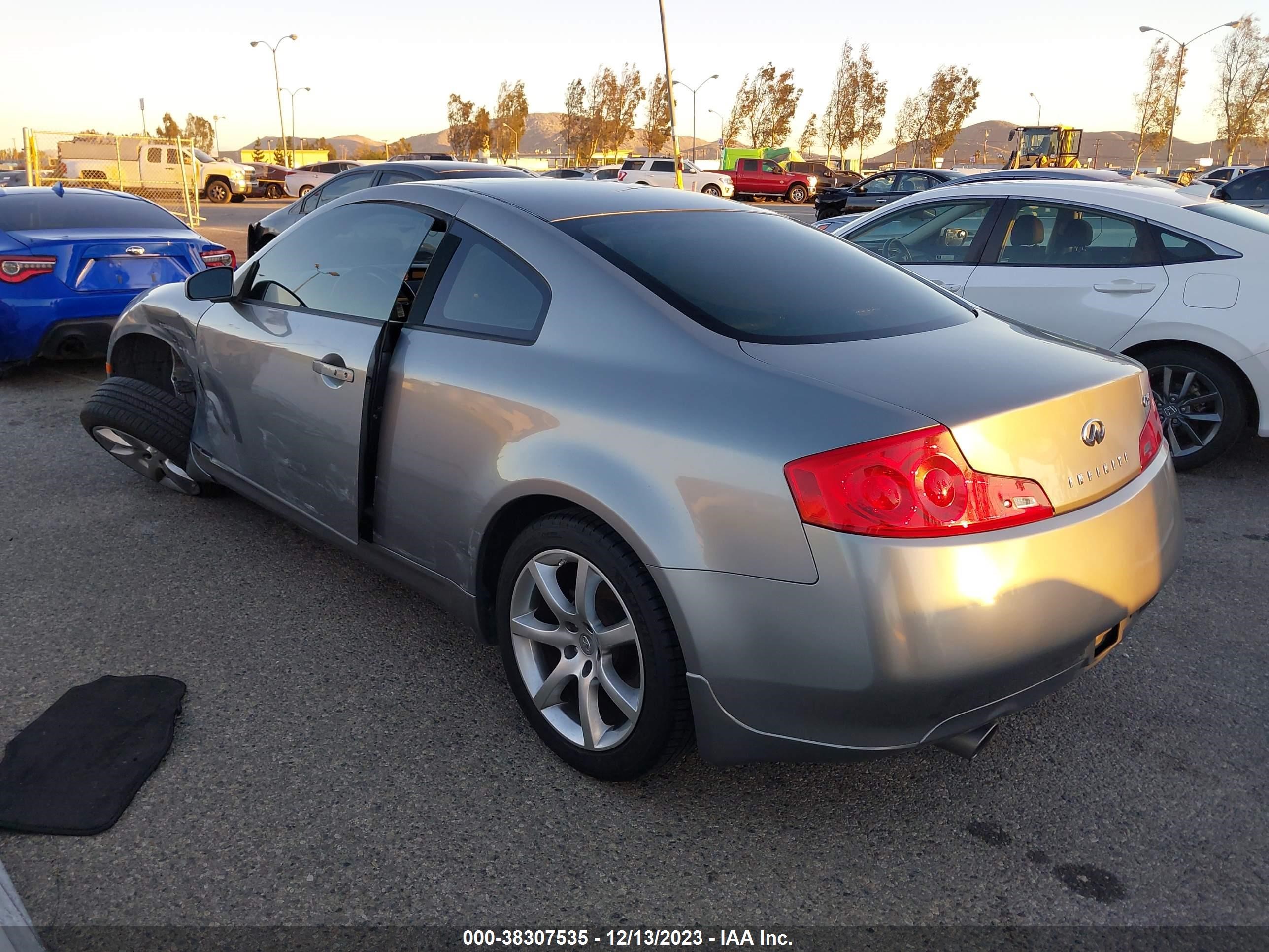 Photo 2 VIN: JNKCV54E96M716929 - INFINITI G 