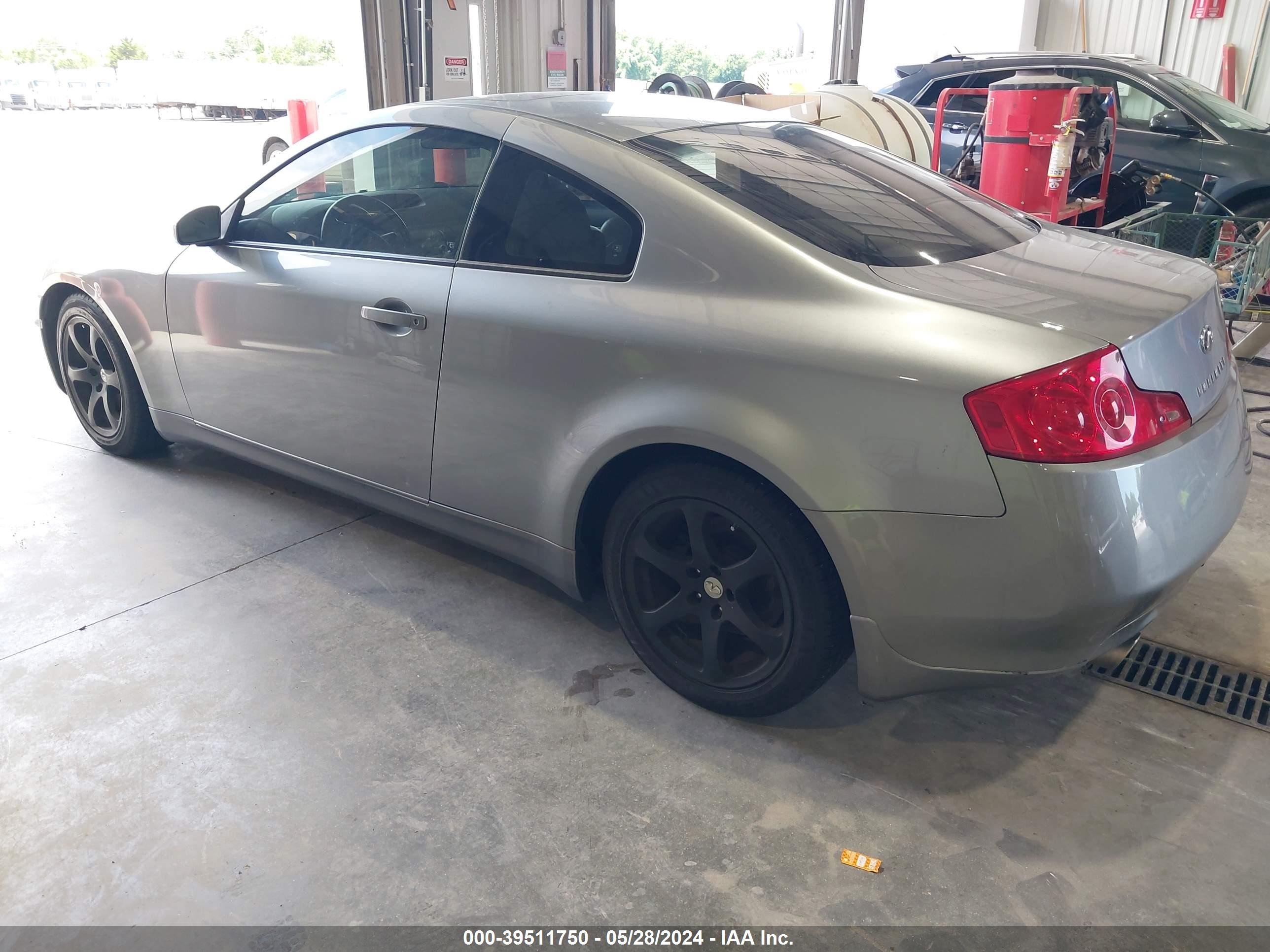 Photo 2 VIN: JNKCV54E96M721757 - INFINITI G 