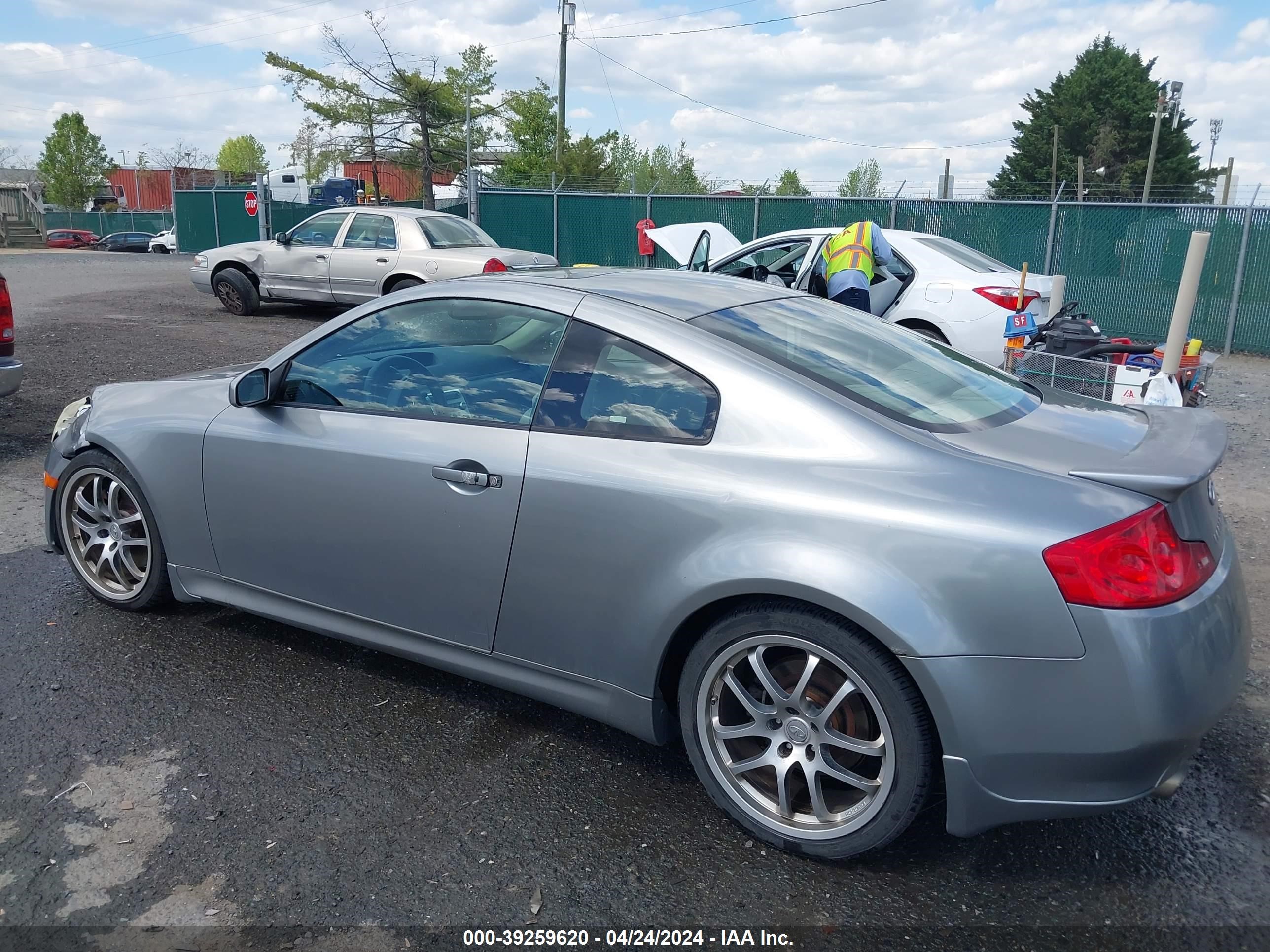 Photo 2 VIN: JNKCV54E97M904464 - INFINITI G 