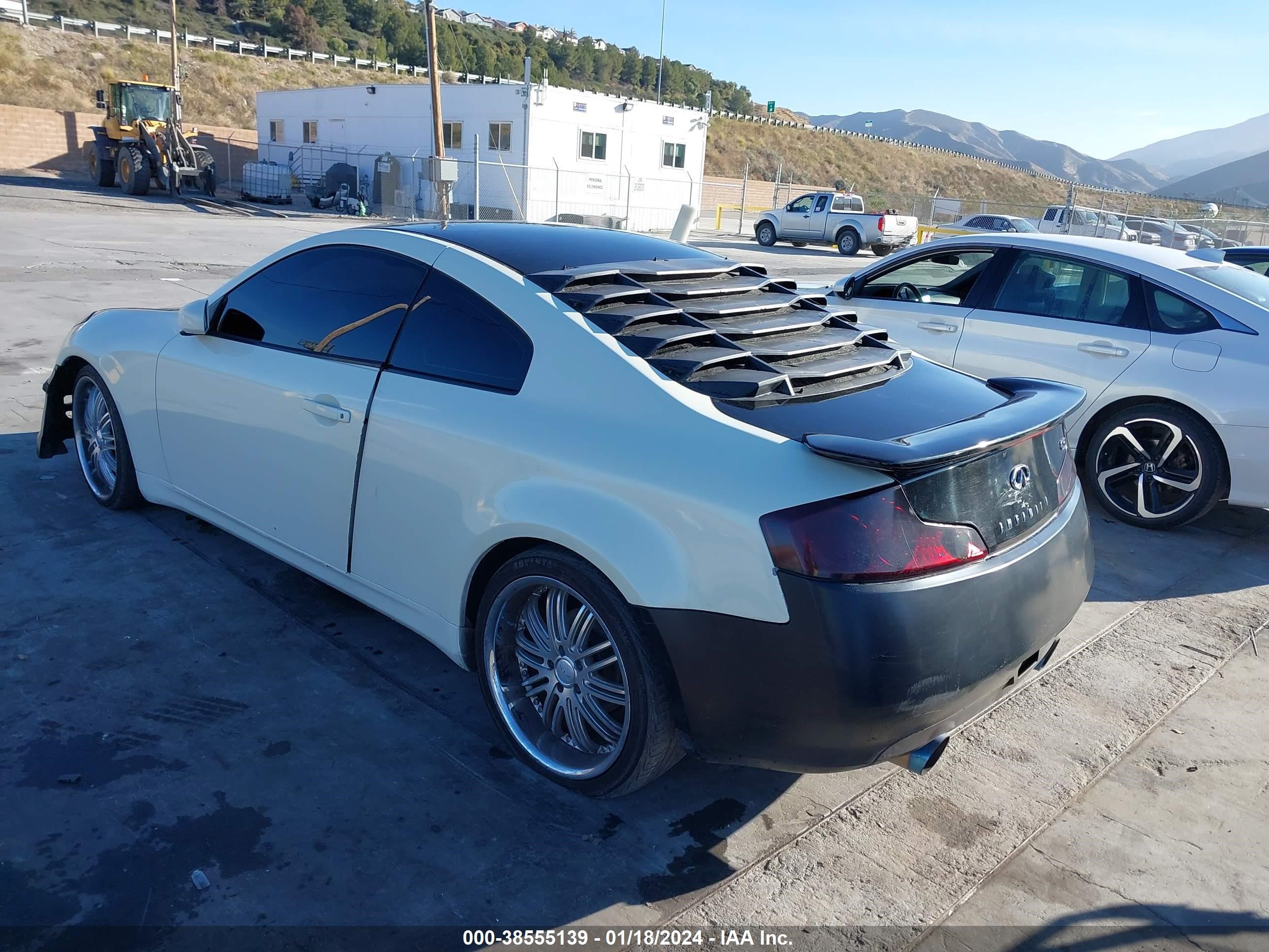 Photo 2 VIN: JNKCV54EX3M212157 - INFINITI G 