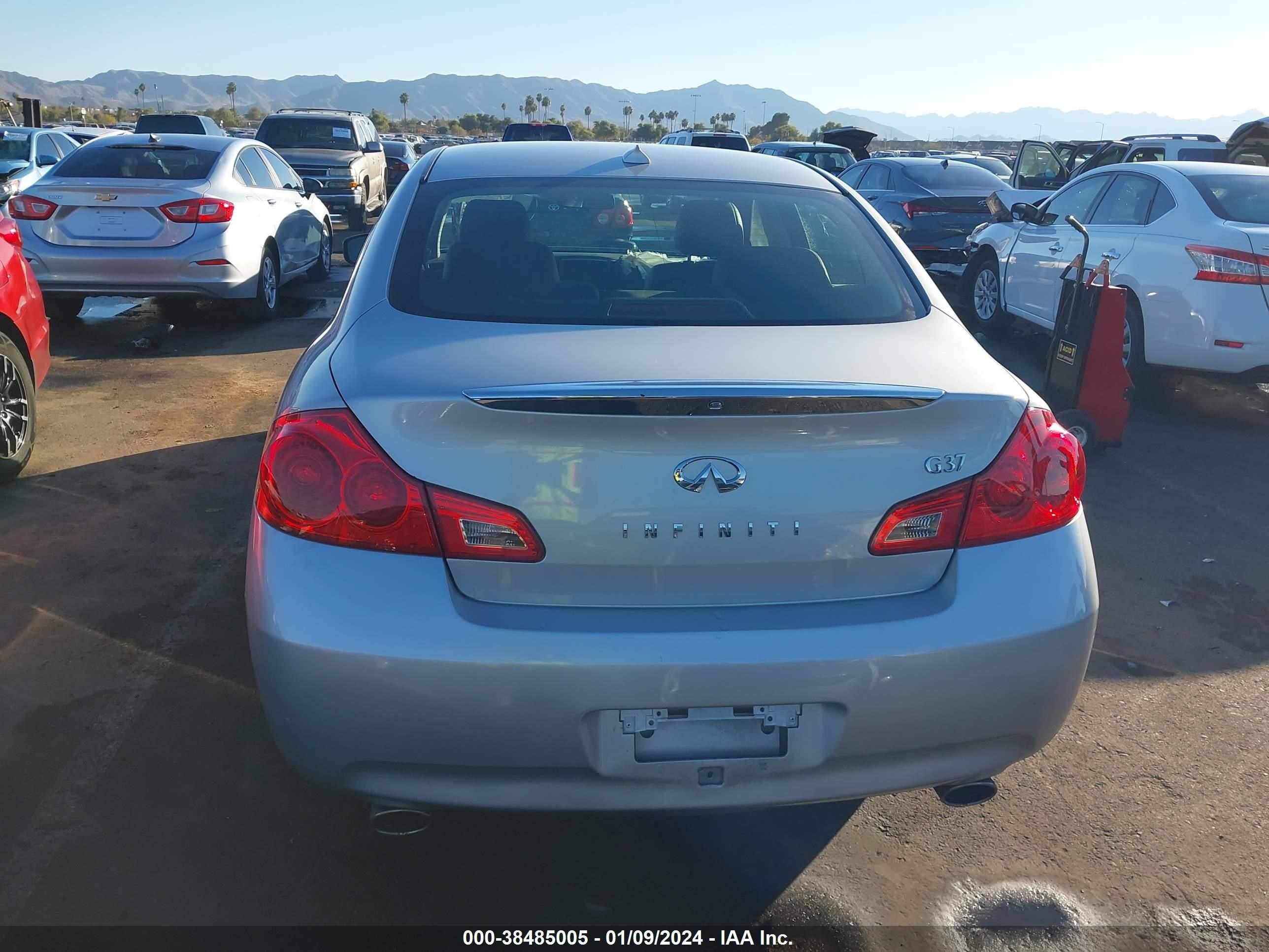 Photo 15 VIN: JNKCV61E29M014823 - INFINITI G 