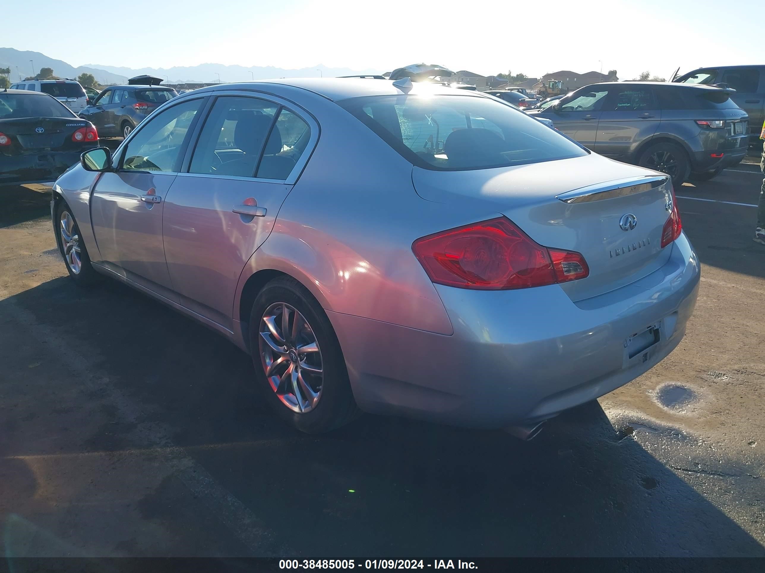 Photo 2 VIN: JNKCV61E29M014823 - INFINITI G 