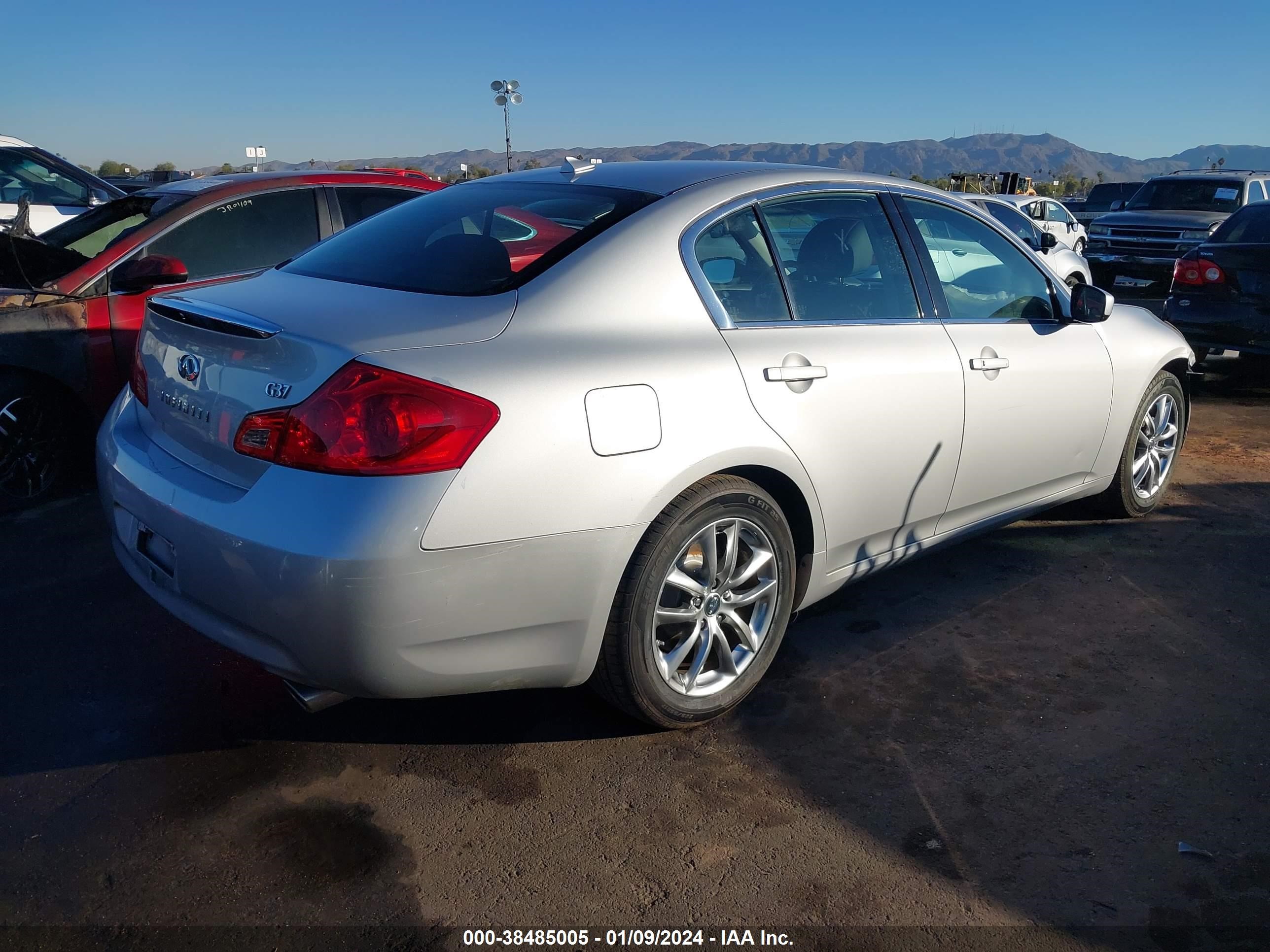 Photo 3 VIN: JNKCV61E29M014823 - INFINITI G 