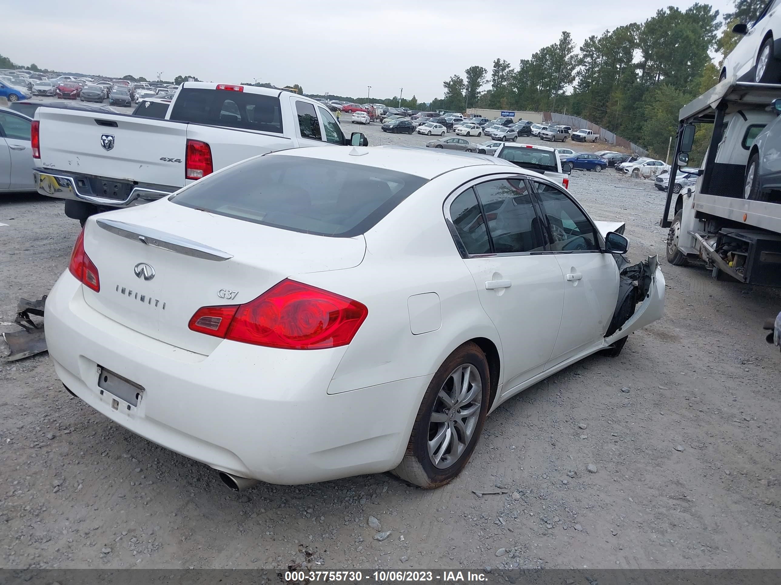 Photo 3 VIN: JNKCV61E39M308859 - INFINITI G 