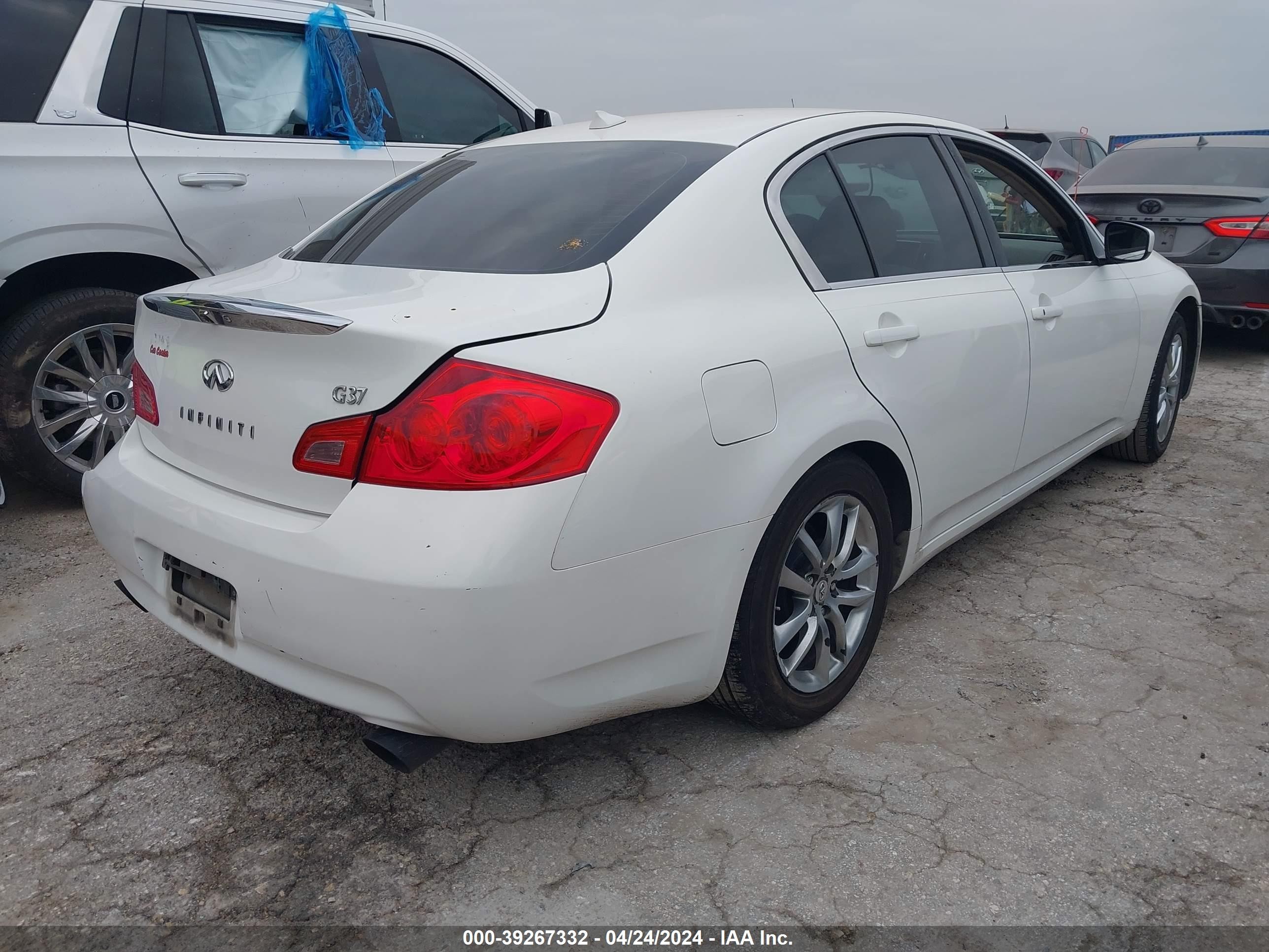 Photo 3 VIN: JNKCV61E39M310000 - INFINITI G 