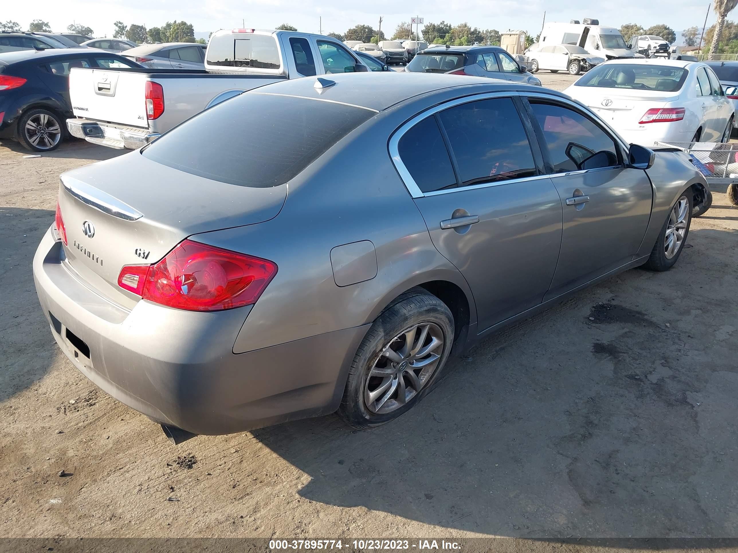 Photo 3 VIN: JNKCV61E49M305789 - INFINITI G 