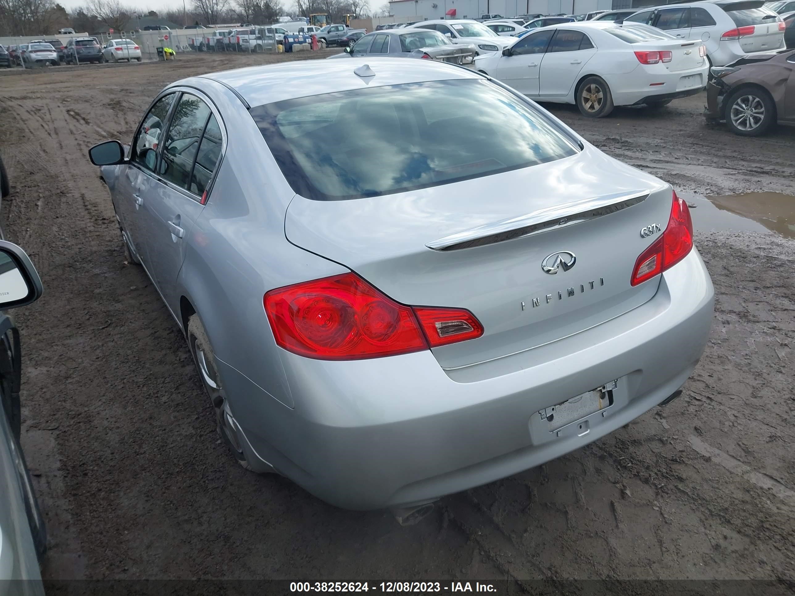 Photo 2 VIN: JNKCV61F09M052706 - INFINITI G 