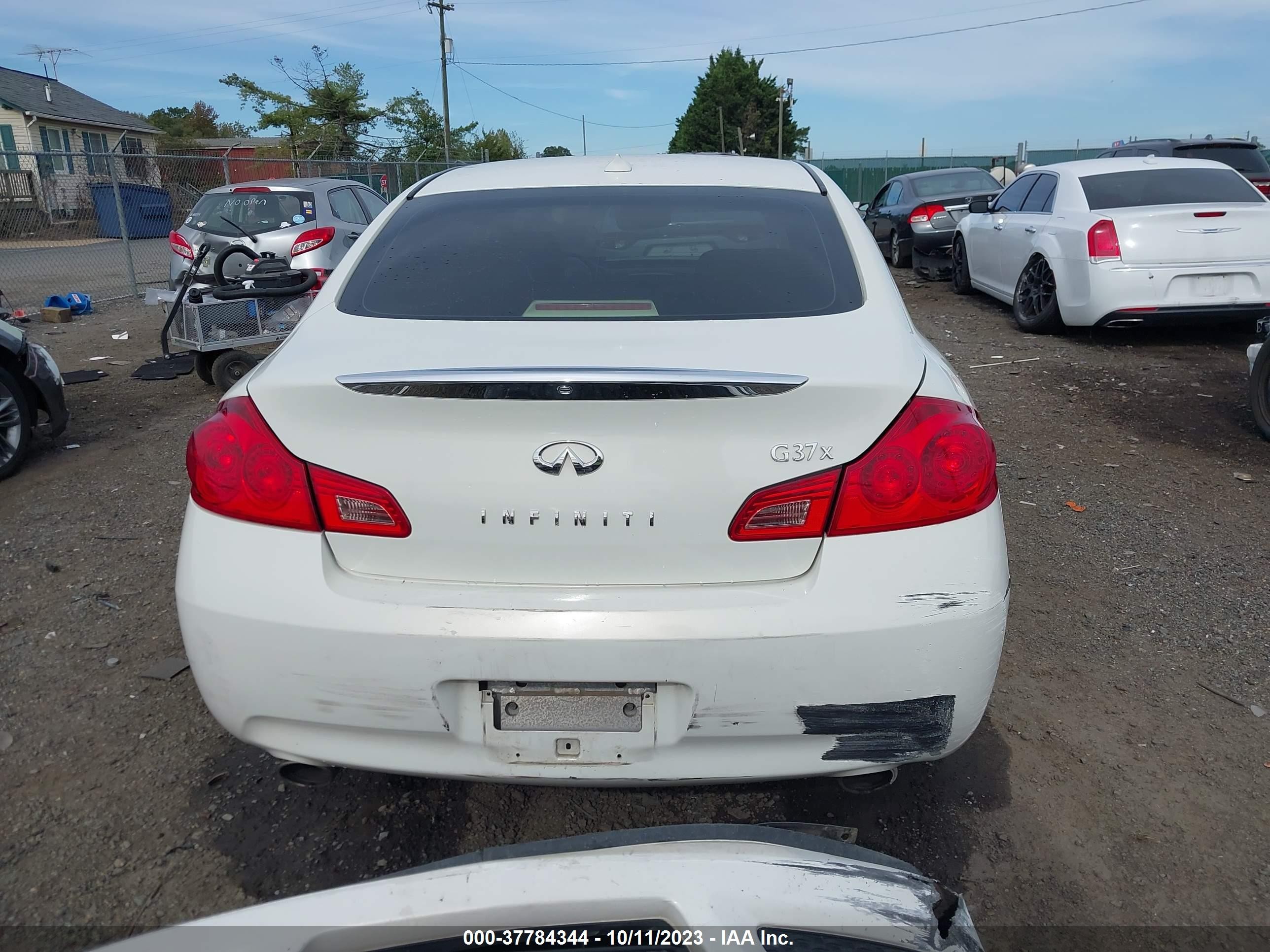 Photo 16 VIN: JNKCV61F29M354062 - INFINITI G 