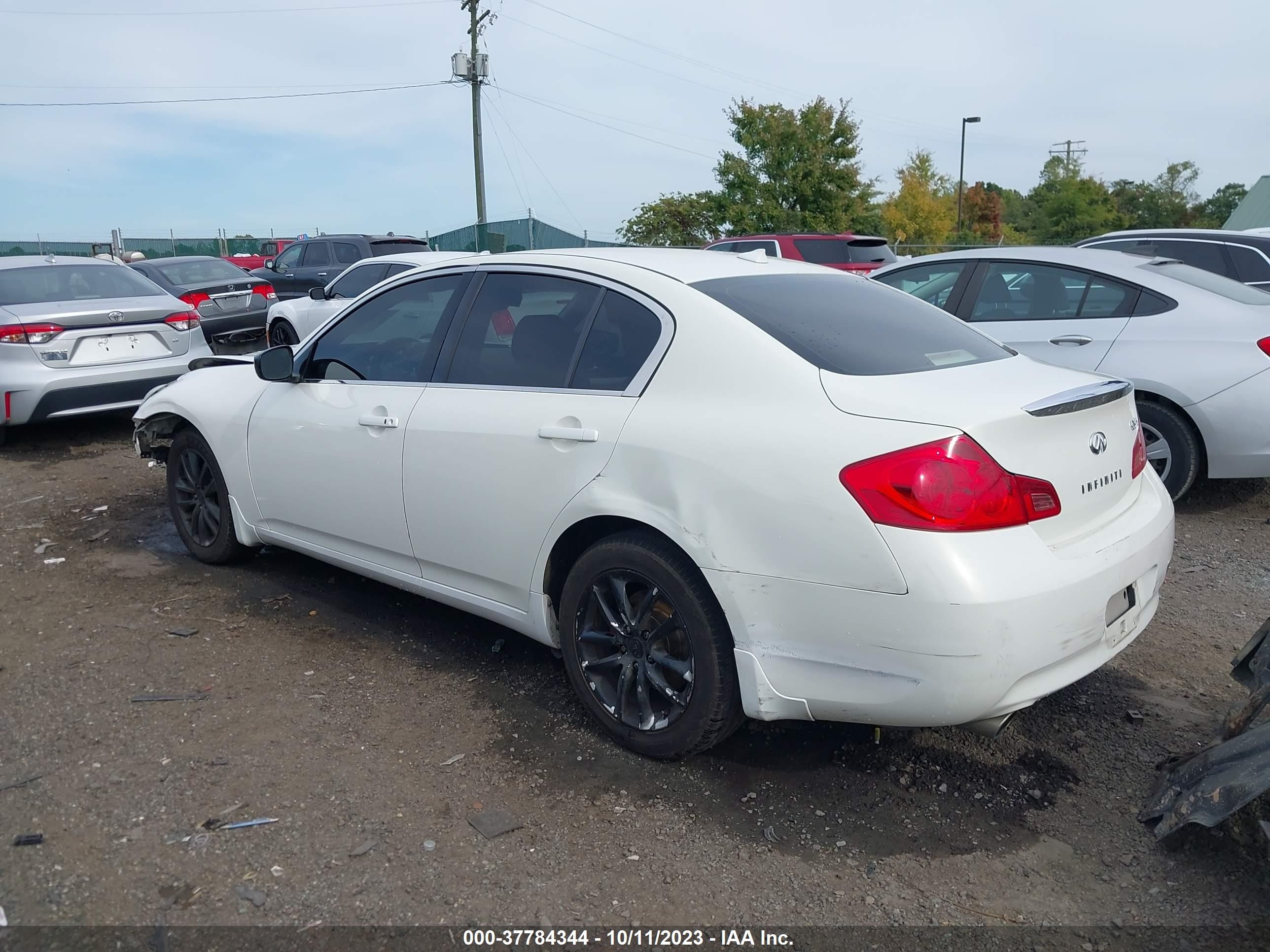 Photo 2 VIN: JNKCV61F29M354062 - INFINITI G 