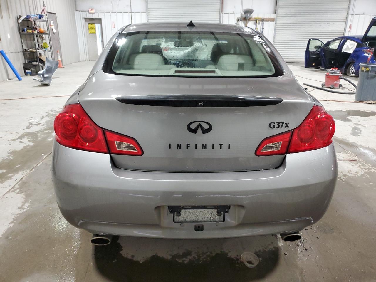 Photo 5 VIN: JNKCV61F29M362677 - INFINITI G 