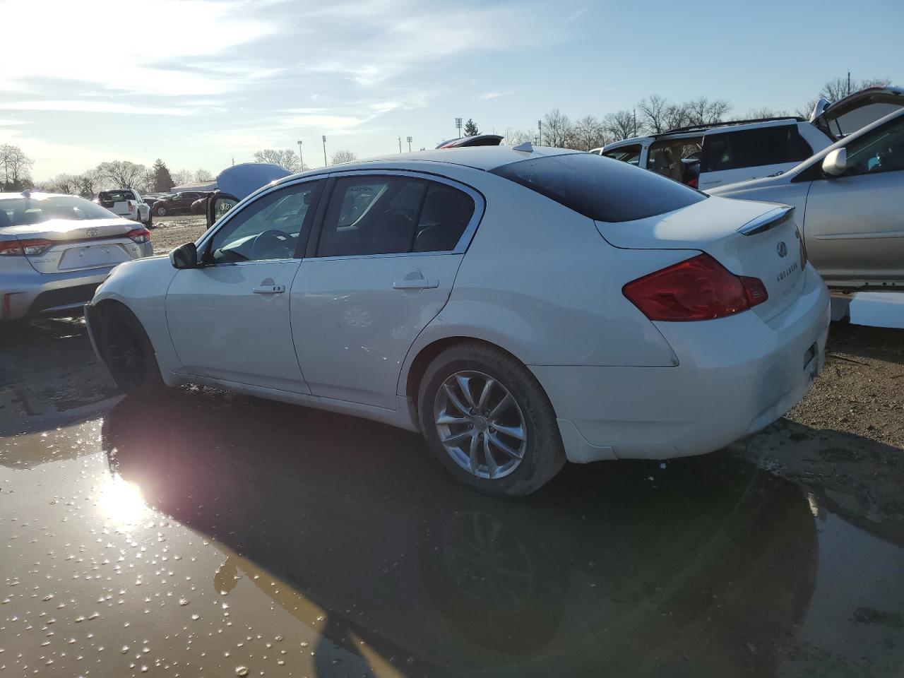 Photo 1 VIN: JNKCV61F49M054023 - INFINITI G 