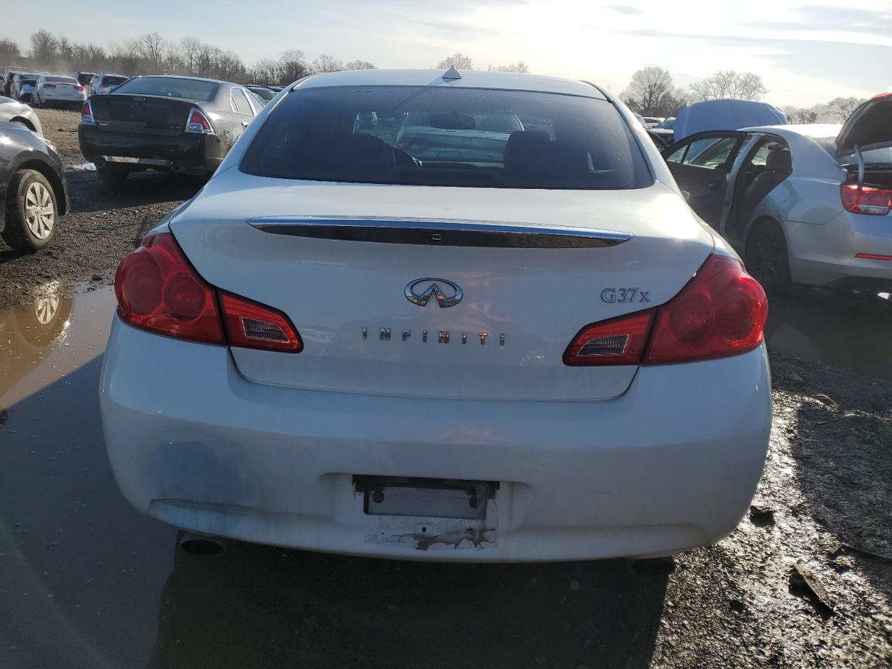 Photo 5 VIN: JNKCV61F49M054023 - INFINITI G 