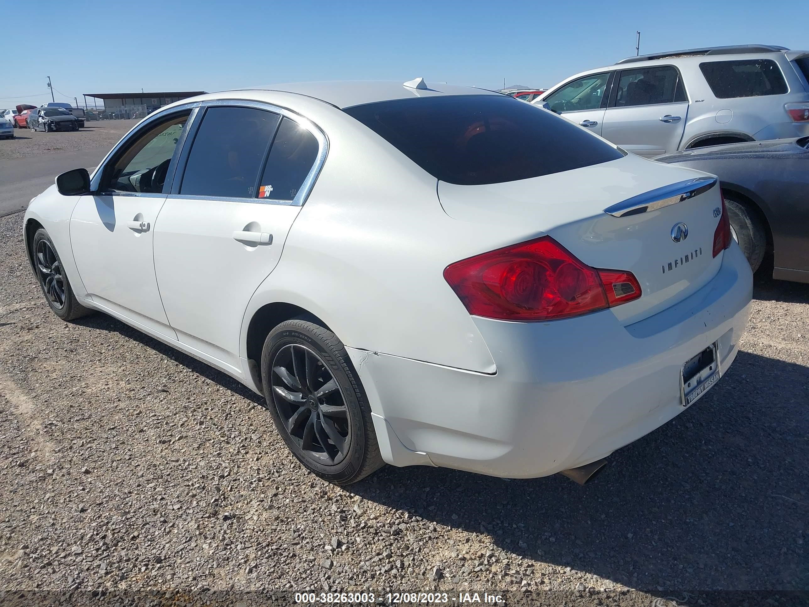 Photo 2 VIN: JNKCV61F59M053933 - INFINITI G 