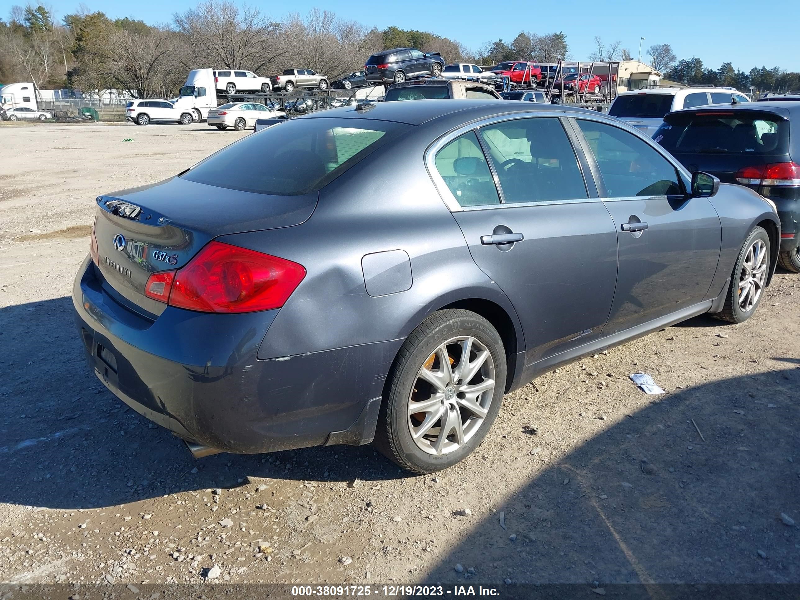 Photo 3 VIN: JNKCV61F59M357179 - INFINITI G 