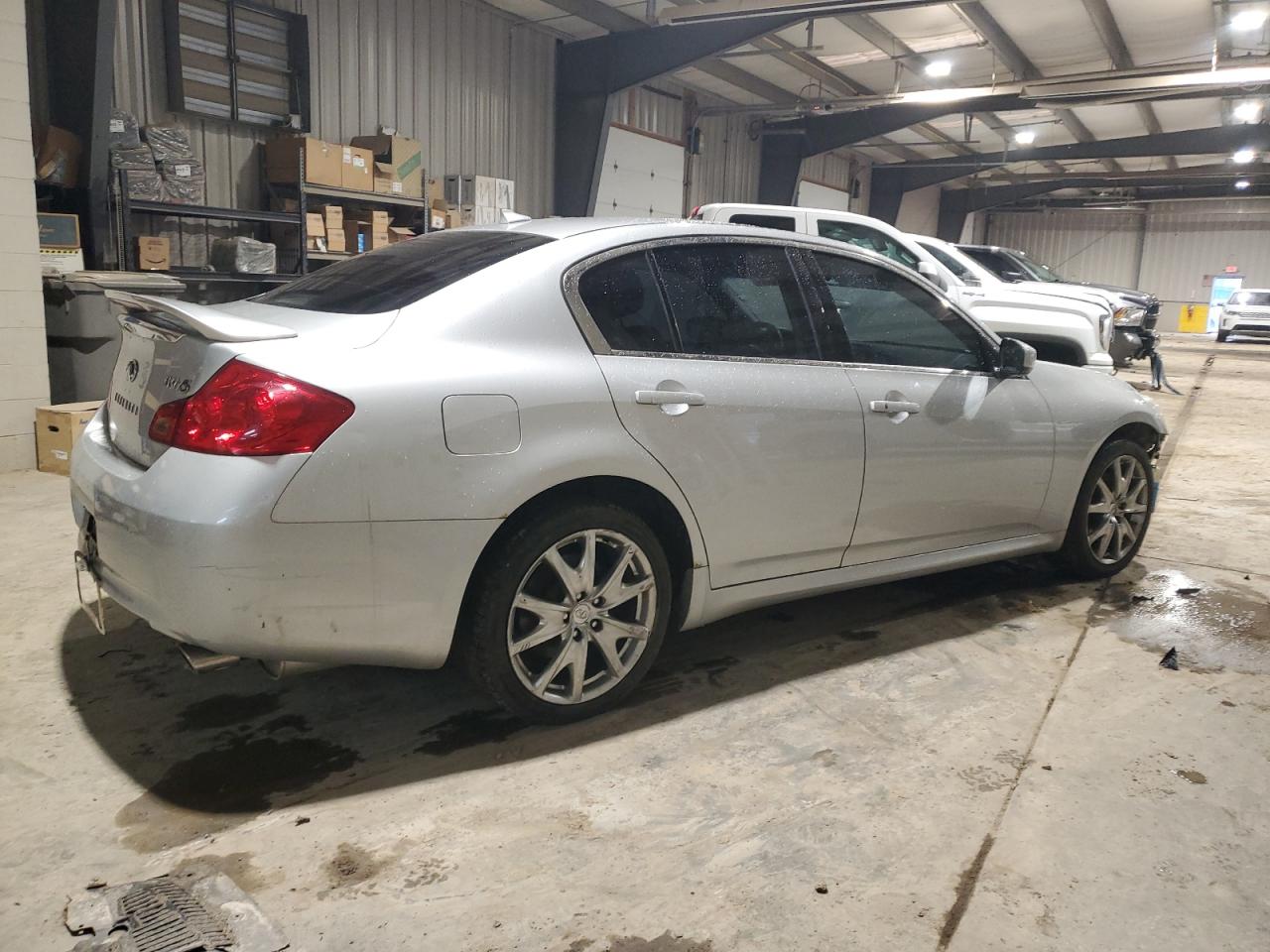 Photo 2 VIN: JNKCV61F69M053021 - INFINITI G 