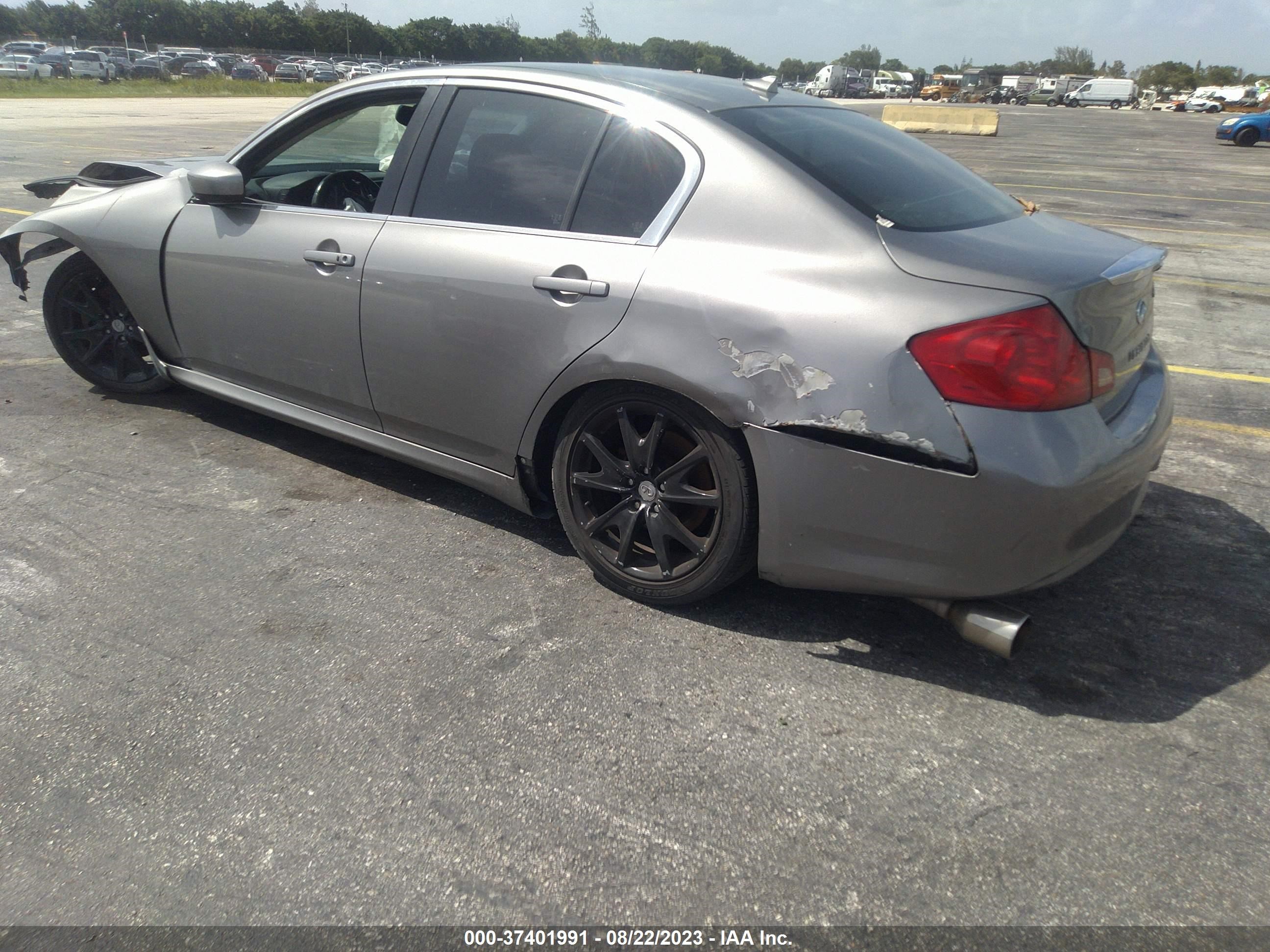 Photo 2 VIN: JNKCV61F69M354453 - INFINITI G 