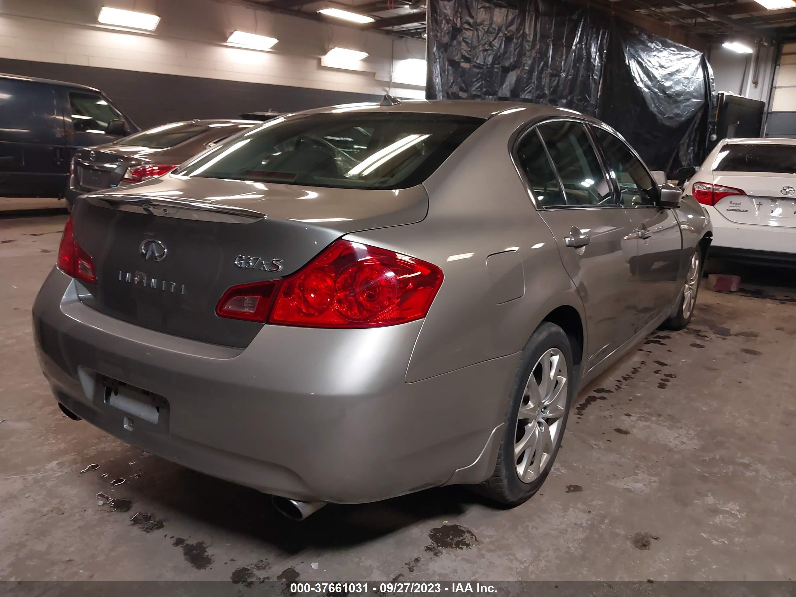 Photo 3 VIN: JNKCV61F69M360950 - INFINITI G 