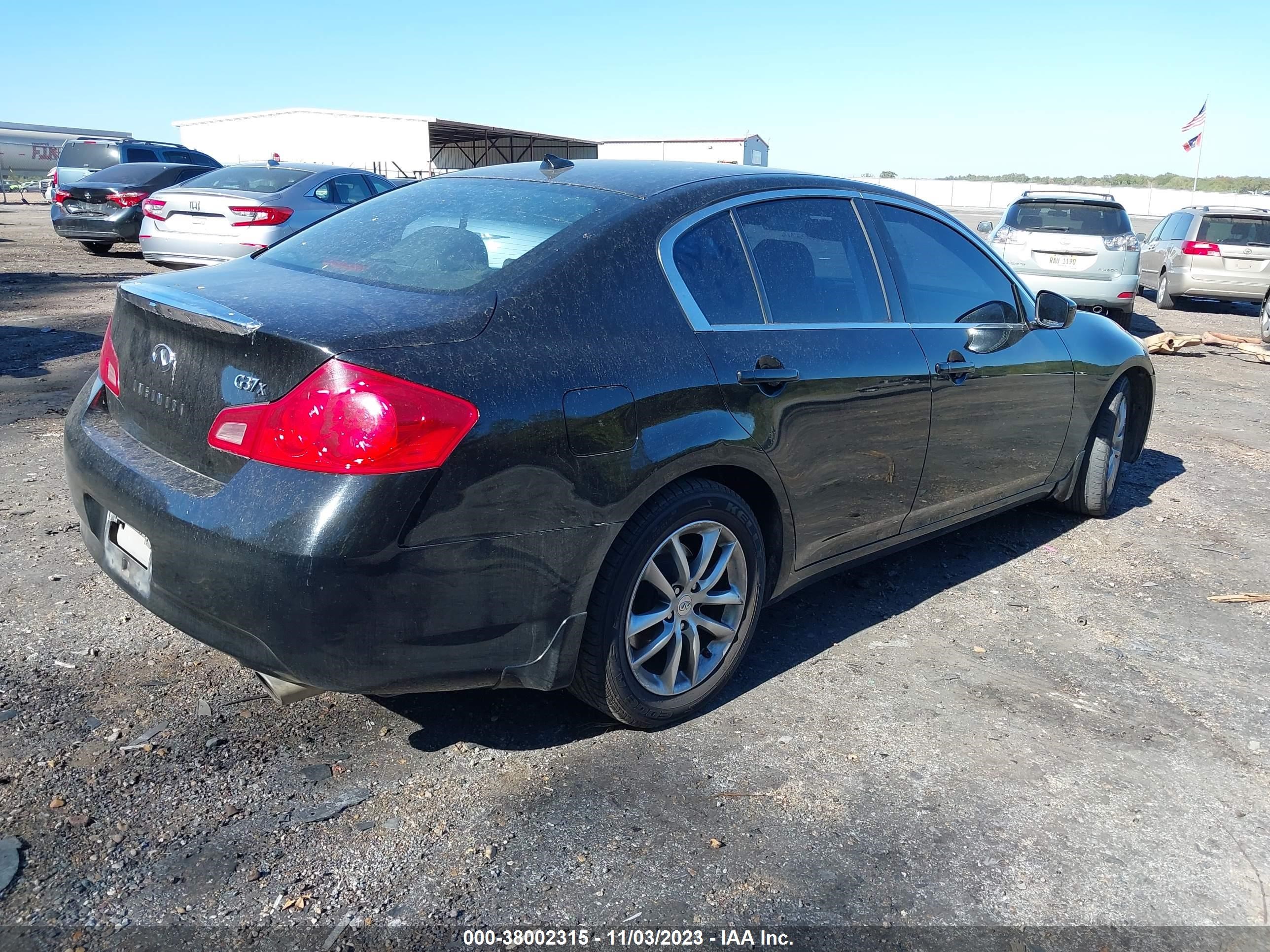 Photo 3 VIN: JNKCV61F79M354347 - INFINITI G 