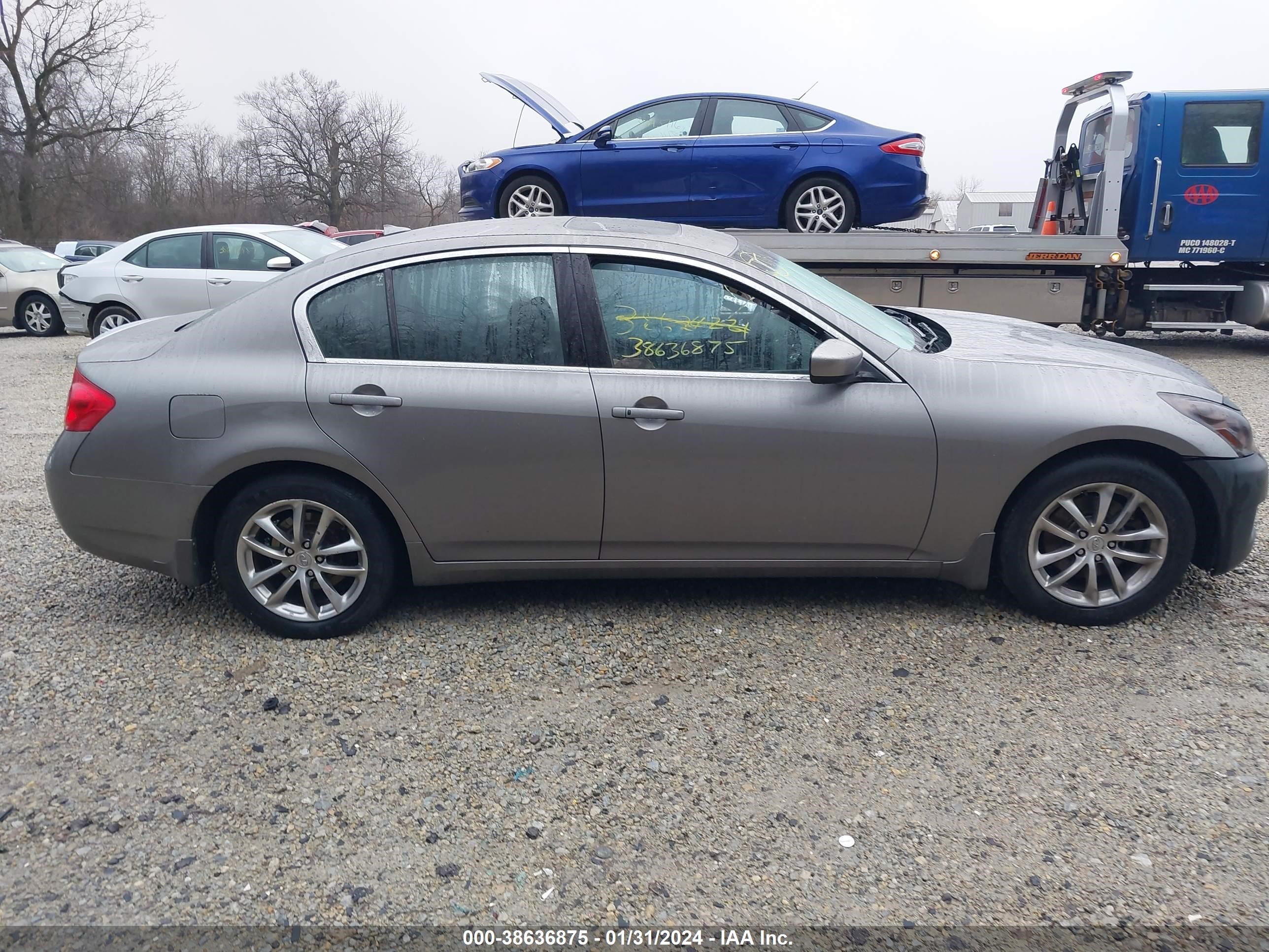 Photo 11 VIN: JNKCV61F89M053070 - INFINITI G 