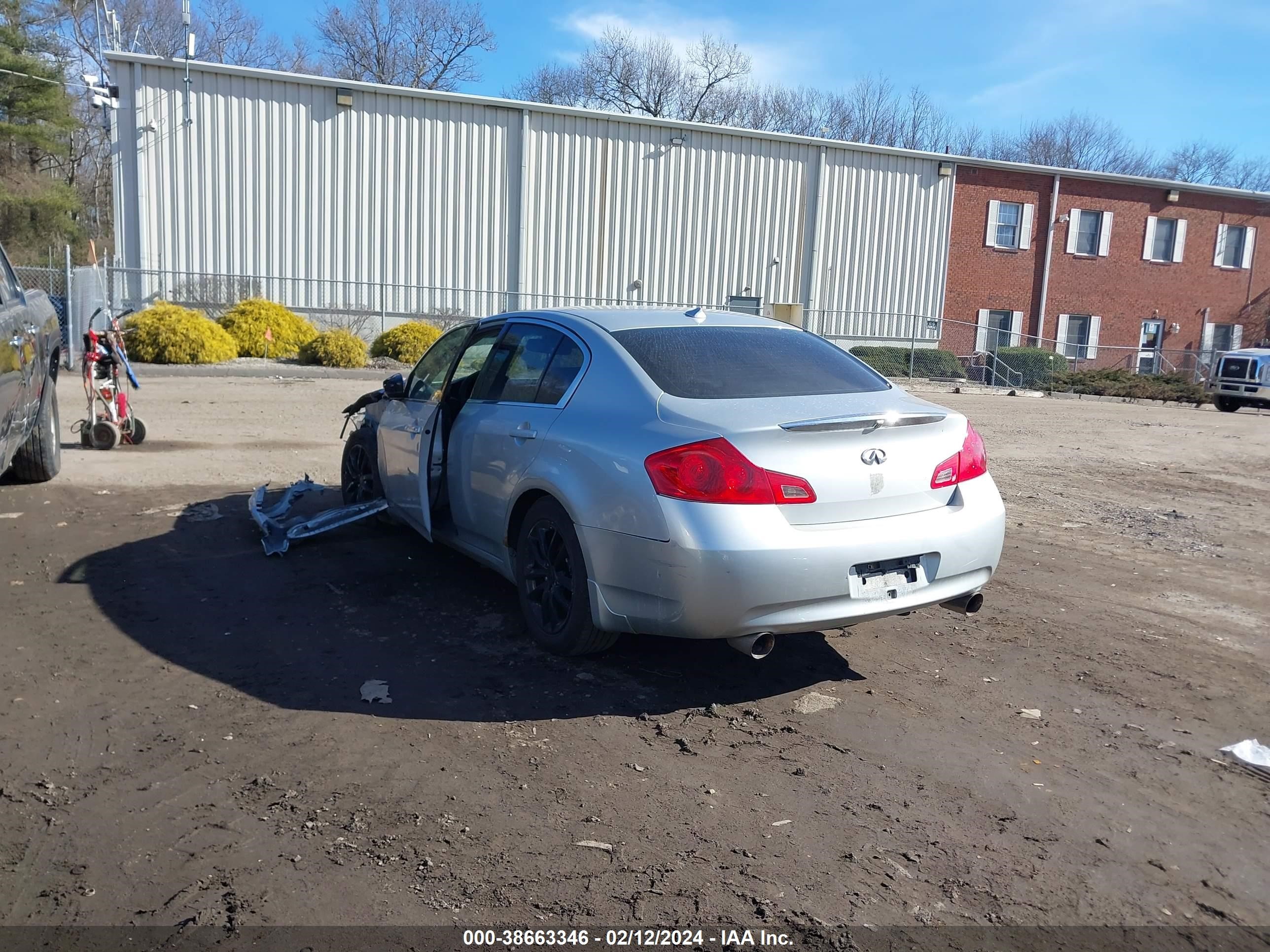 Photo 2 VIN: JNKCV61FX9M353029 - INFINITI G 