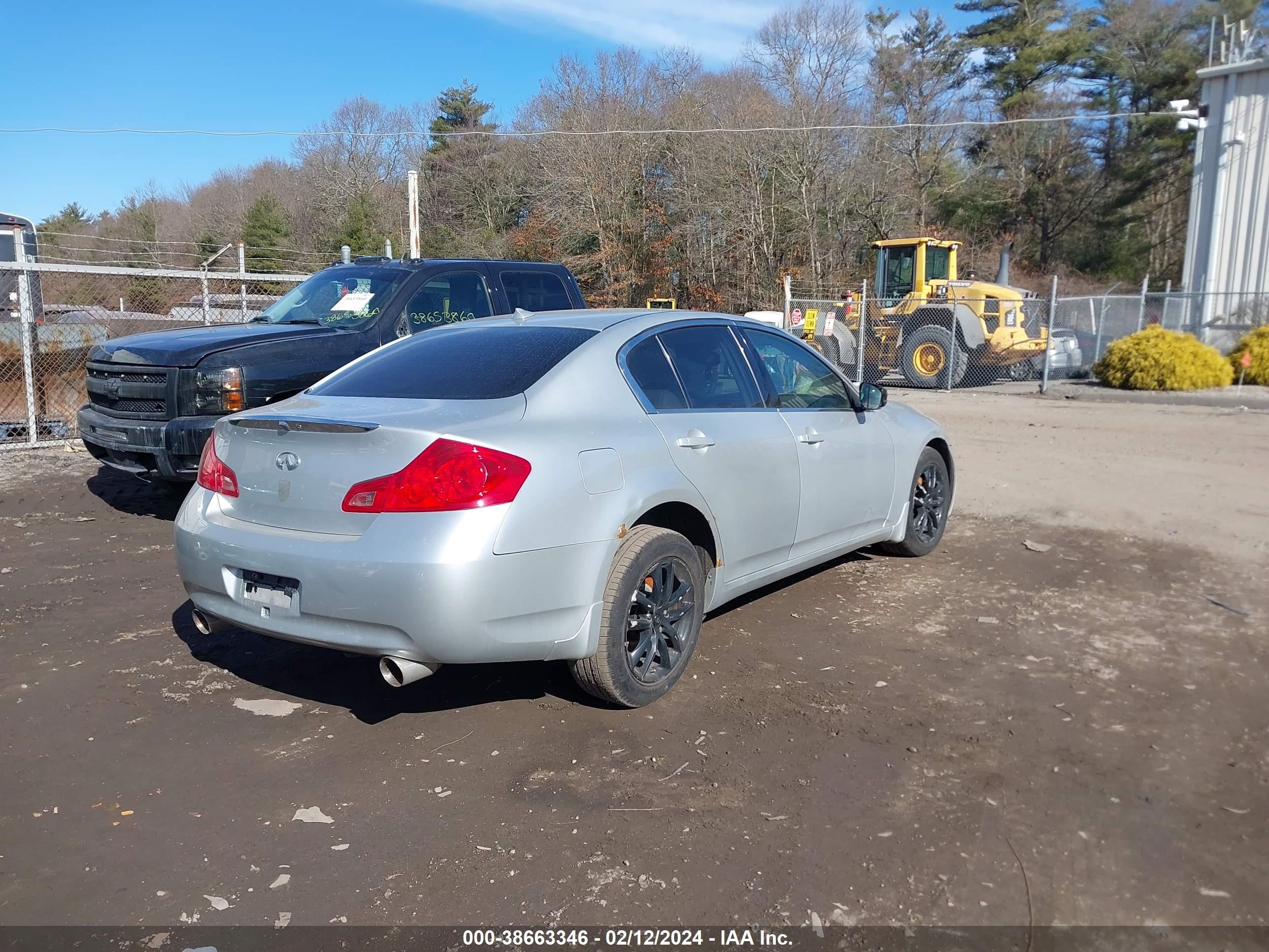 Photo 3 VIN: JNKCV61FX9M353029 - INFINITI G 