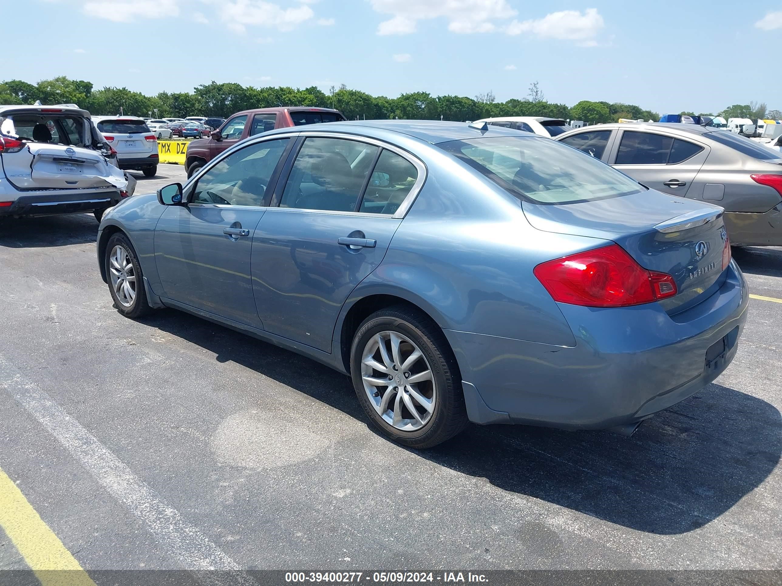 Photo 2 VIN: JNKCV61FX9M362359 - INFINITI NULL 