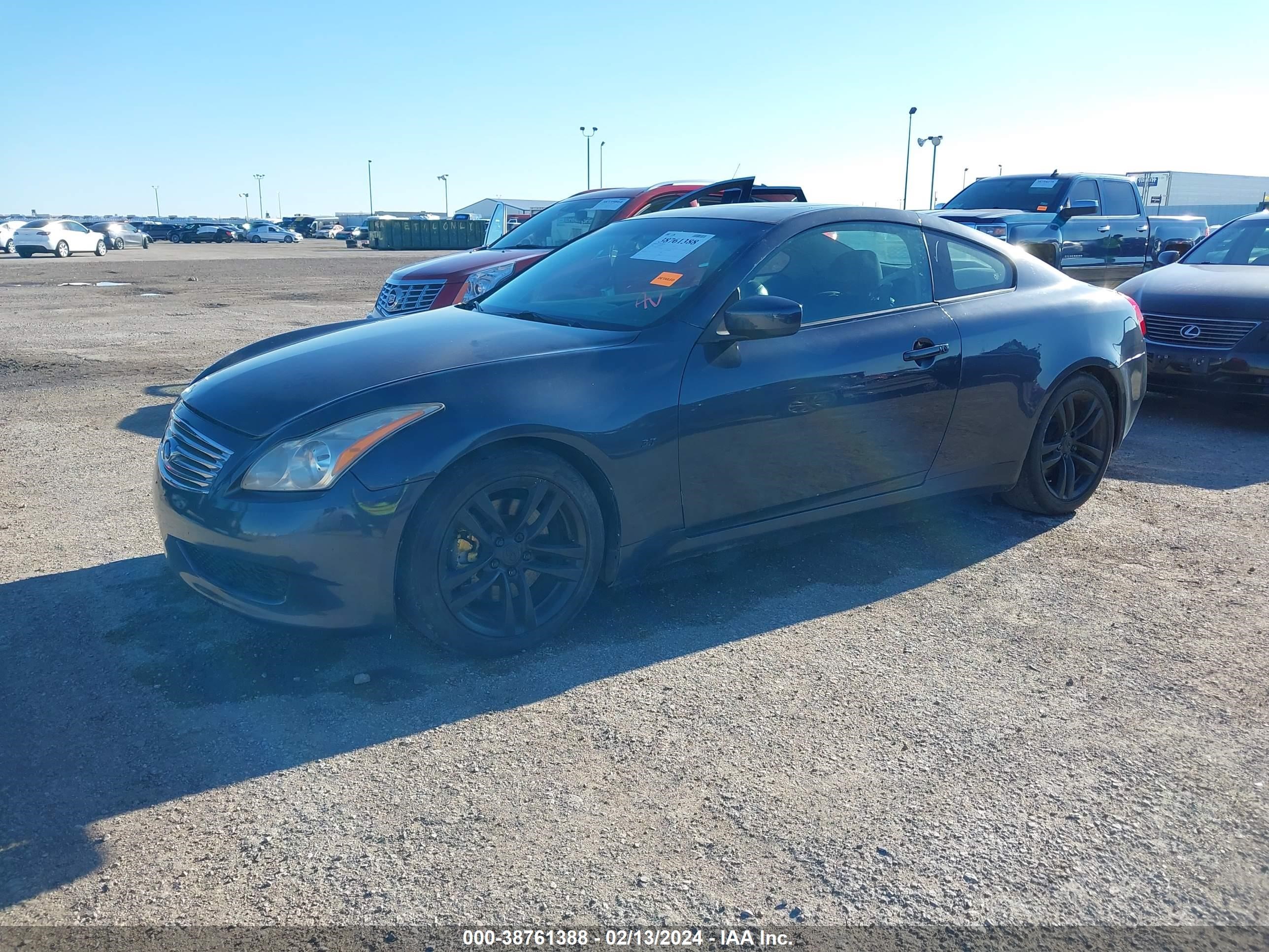 Photo 1 VIN: JNKCV64E18M102241 - INFINITI G 