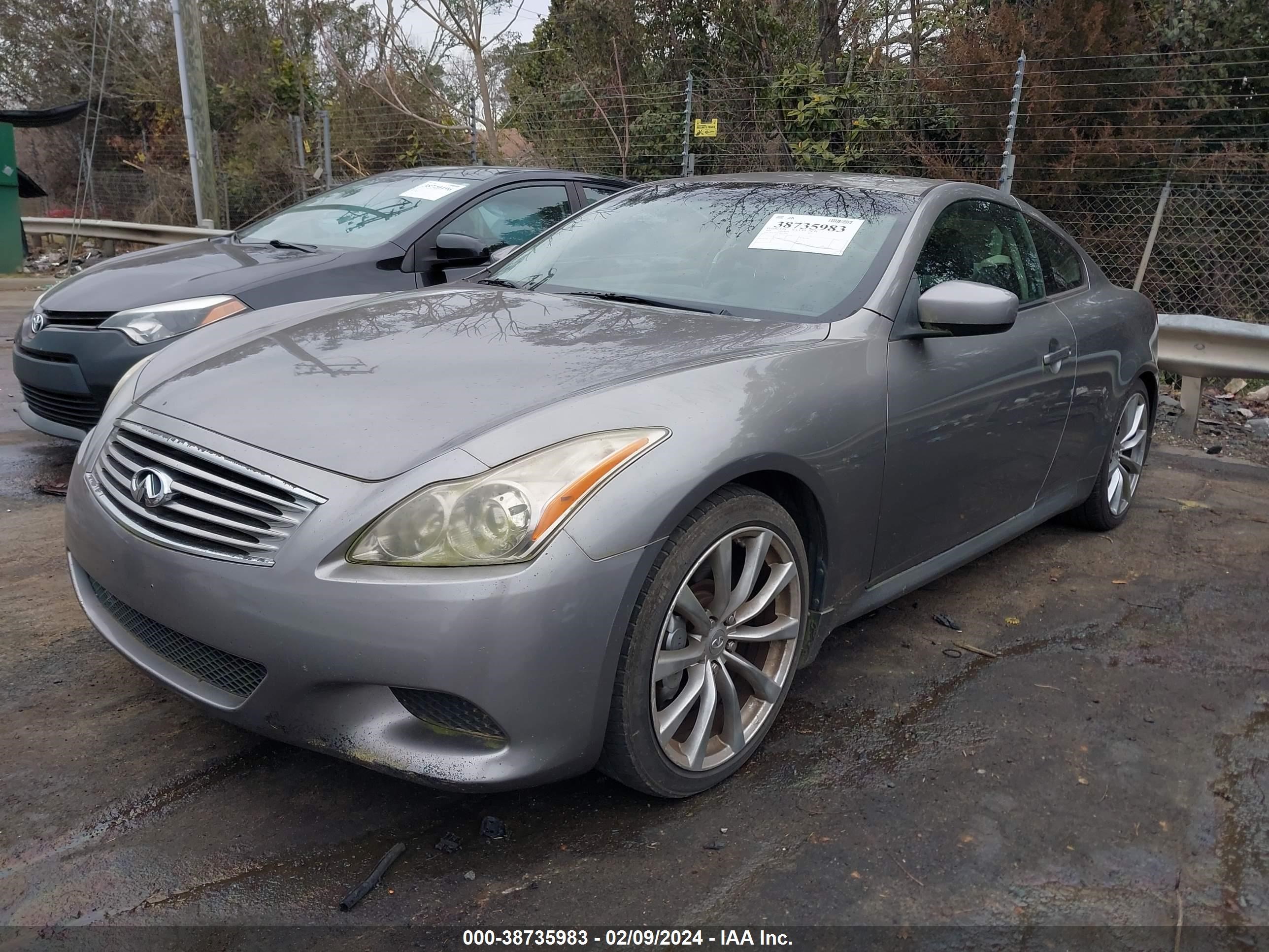 Photo 1 VIN: JNKCV64E18M114065 - INFINITI G 